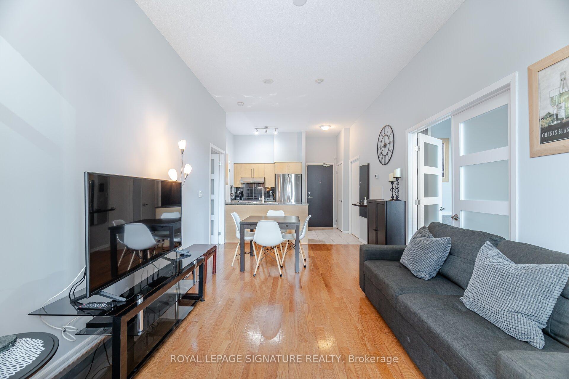 #122 - 231 Fort York Blvd, Toronto, ON M5V1B2 | 2 Bedroom 2 Bathroom Condo Apt | Image 9
