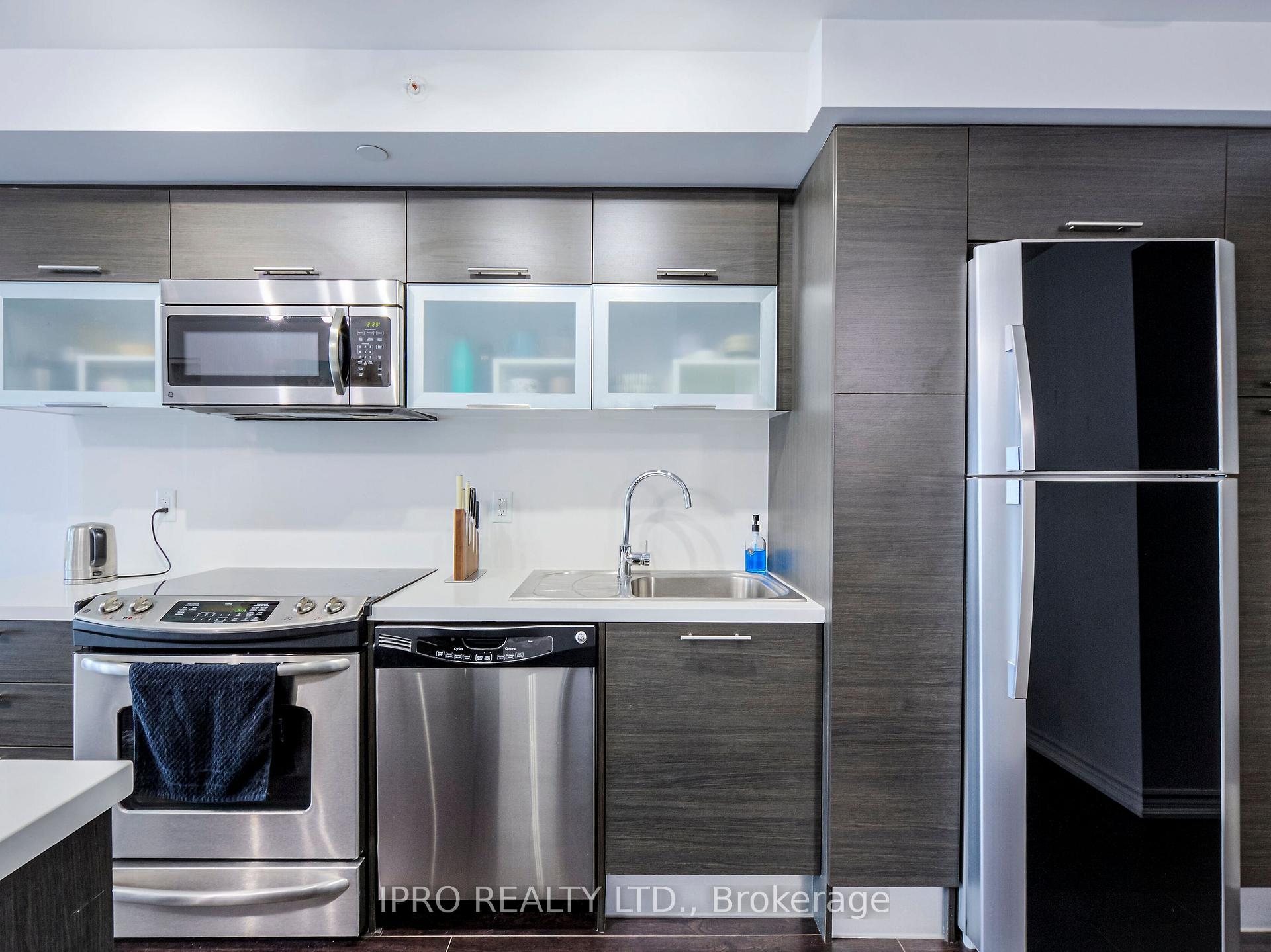 #708 - 386 Yonge St, Toronto, ON M5B0A5 | 1 Bedroom 1 Bathroom Condo Apt | Image 11