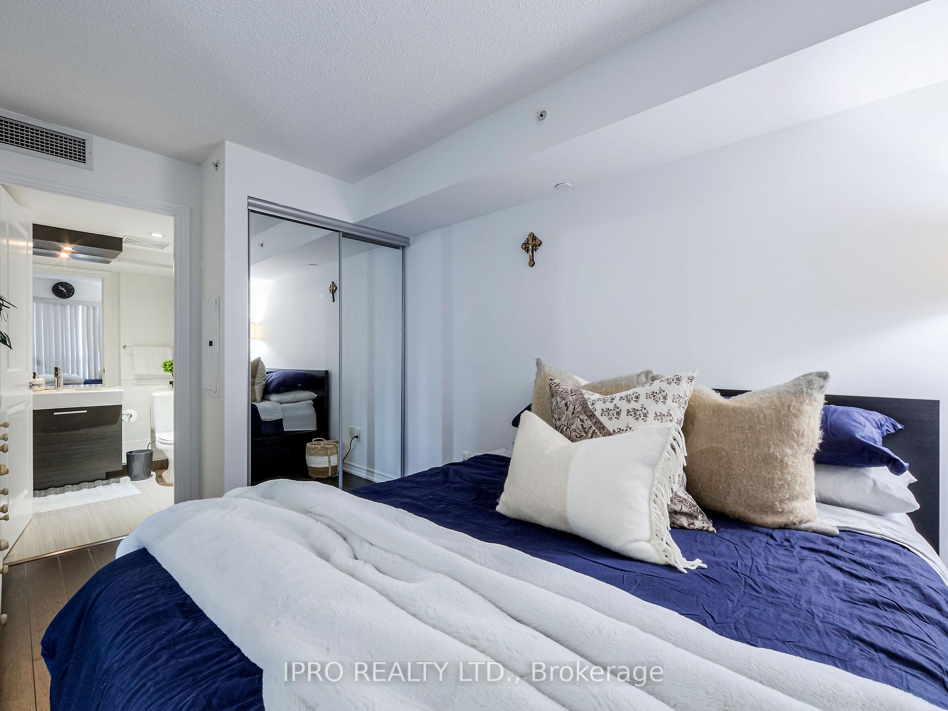 #708 - 386 Yonge St, Toronto, ON M5B0A5 | 1 Bedroom 1 Bathroom Condo Apt | Image 23