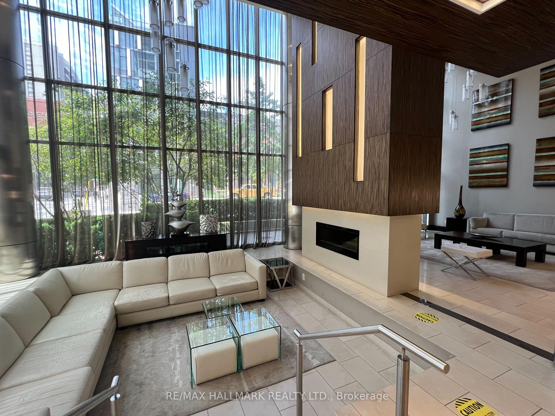 #1207 - 320 Richmond St E, Toronto, ON M5A1P9 | 1 Bedroom 1 Bathroom Condo Apt | Image 1