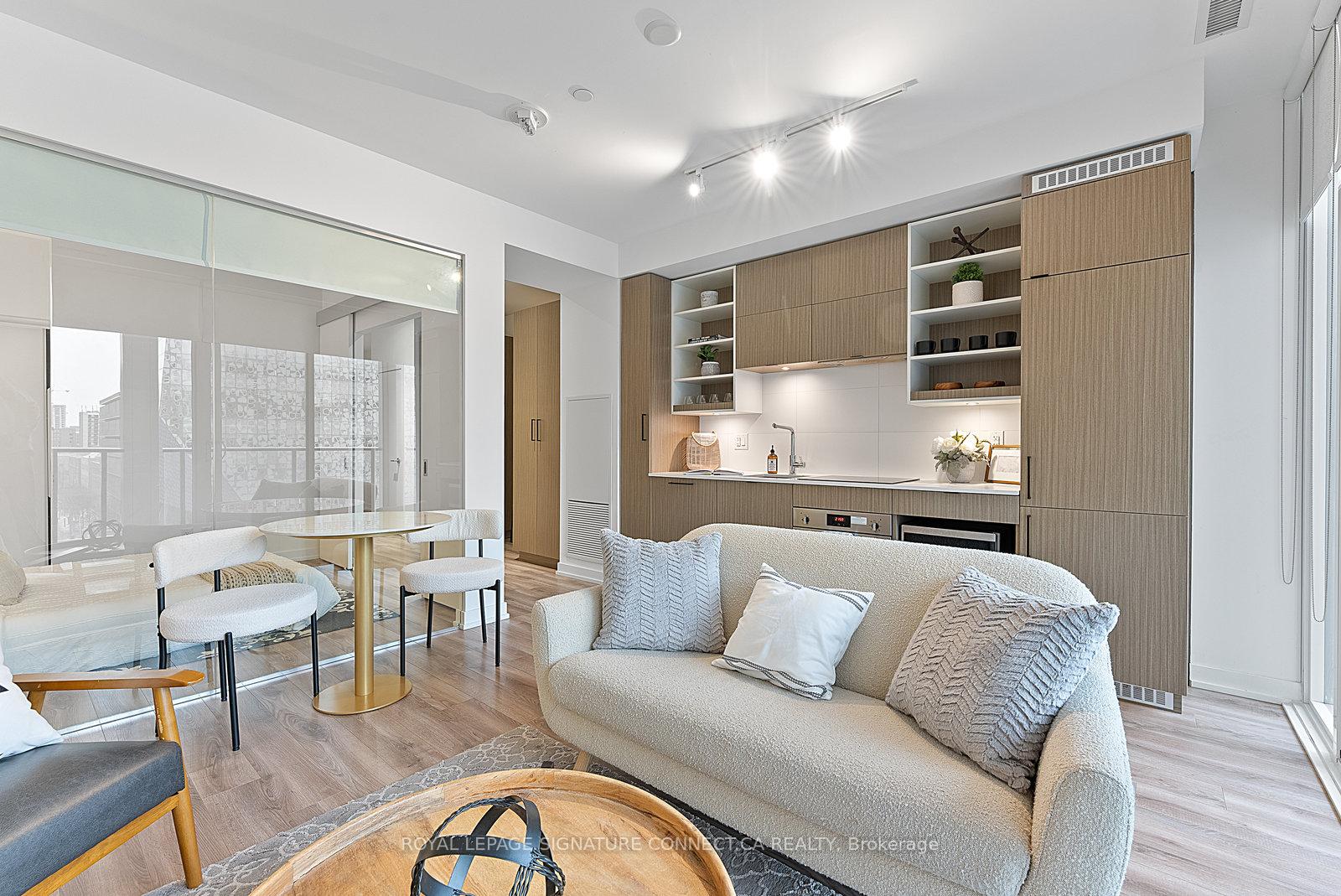 #517 - 20 Edward St, Toronto, ON M5G1C9 | 1 Bedroom 1 Bathroom Condo Apt | Image 8