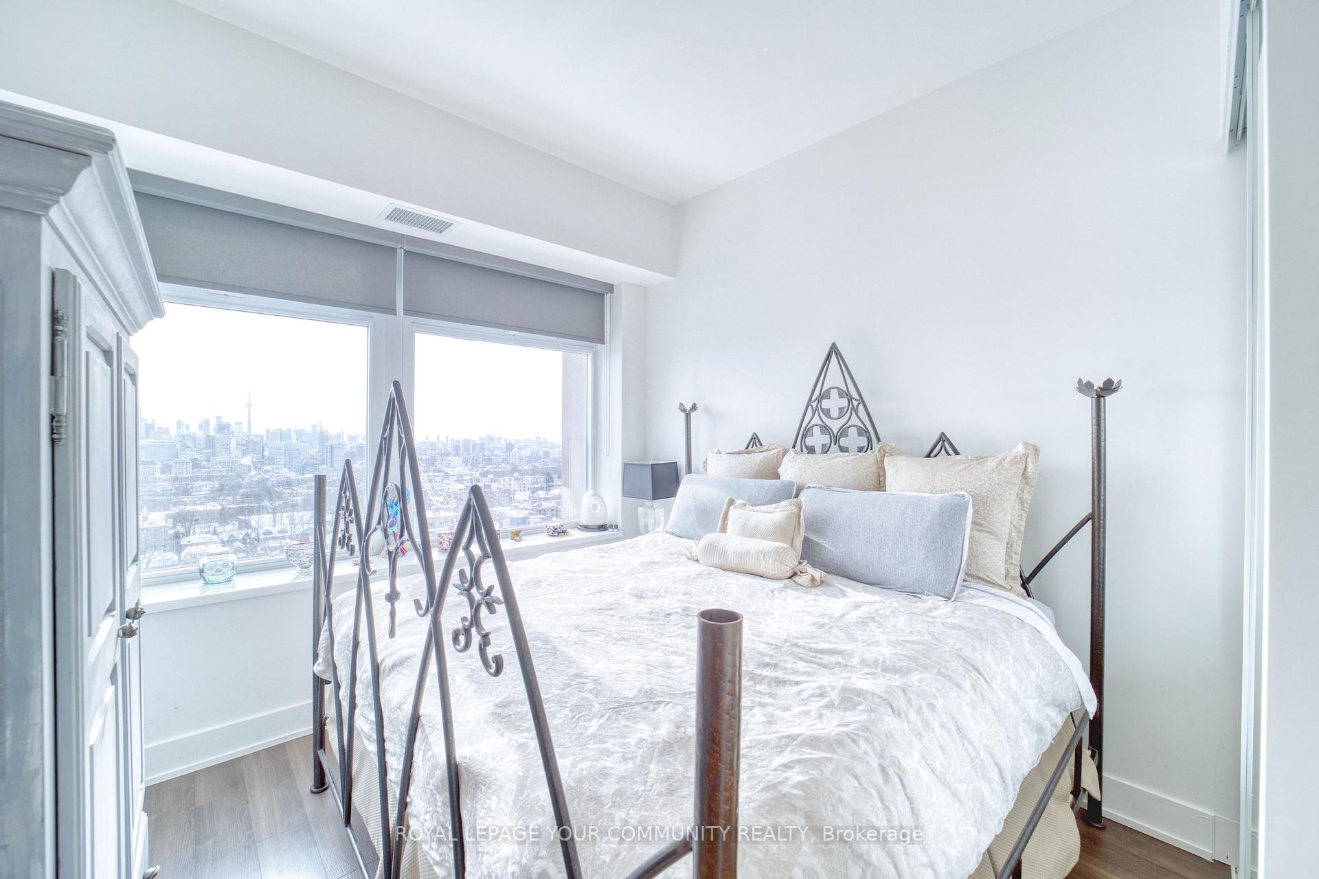 #1618 - 111 St Clair St W, Toronto, ON M4V1W5 | 1 Bedroom 2 Bathroom Condo Apt | Image 20