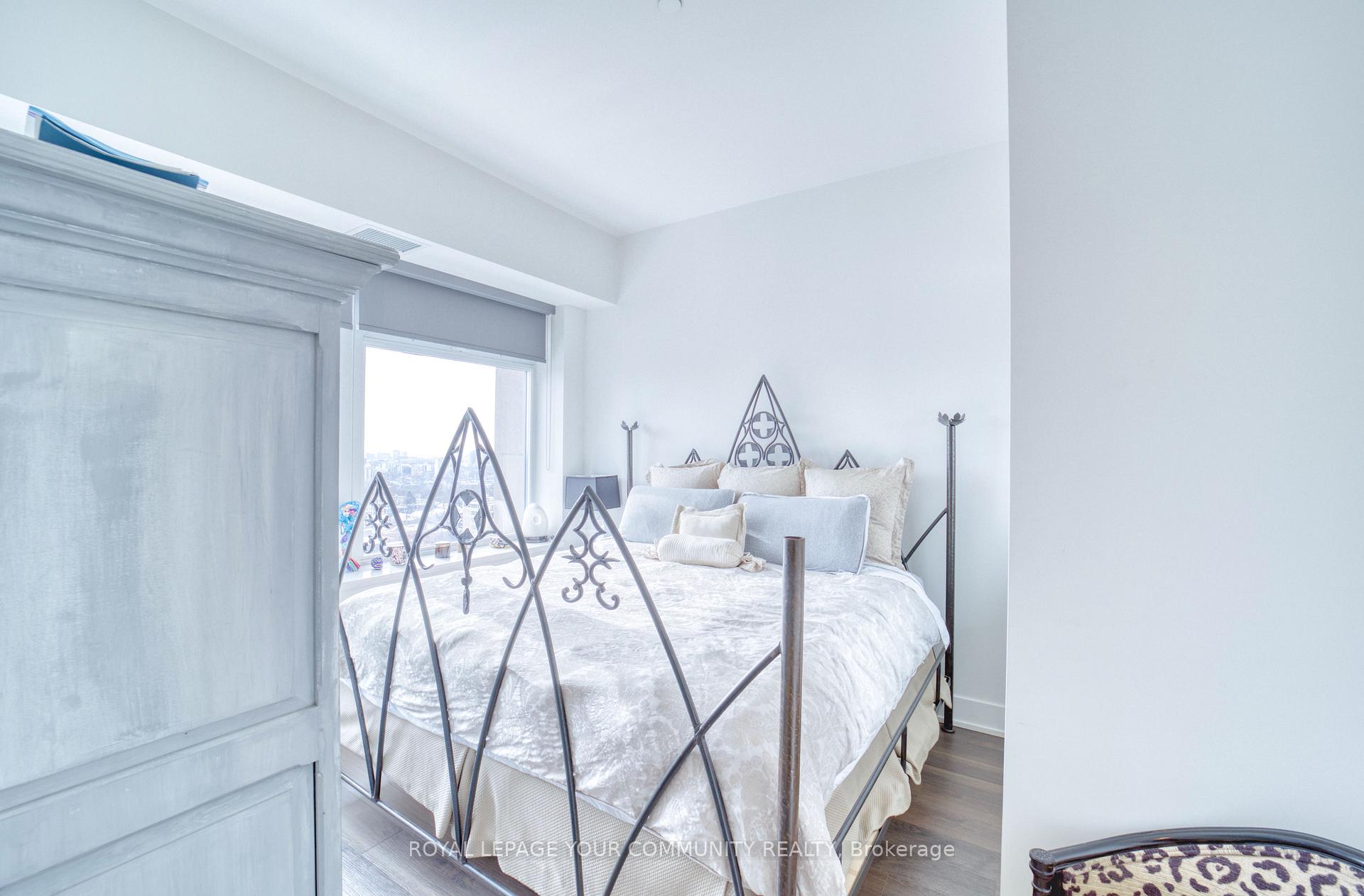 #1618 - 111 St Clair St W, Toronto, ON M4V1W5 | 1 Bedroom 2 Bathroom Condo Apt | Image 29