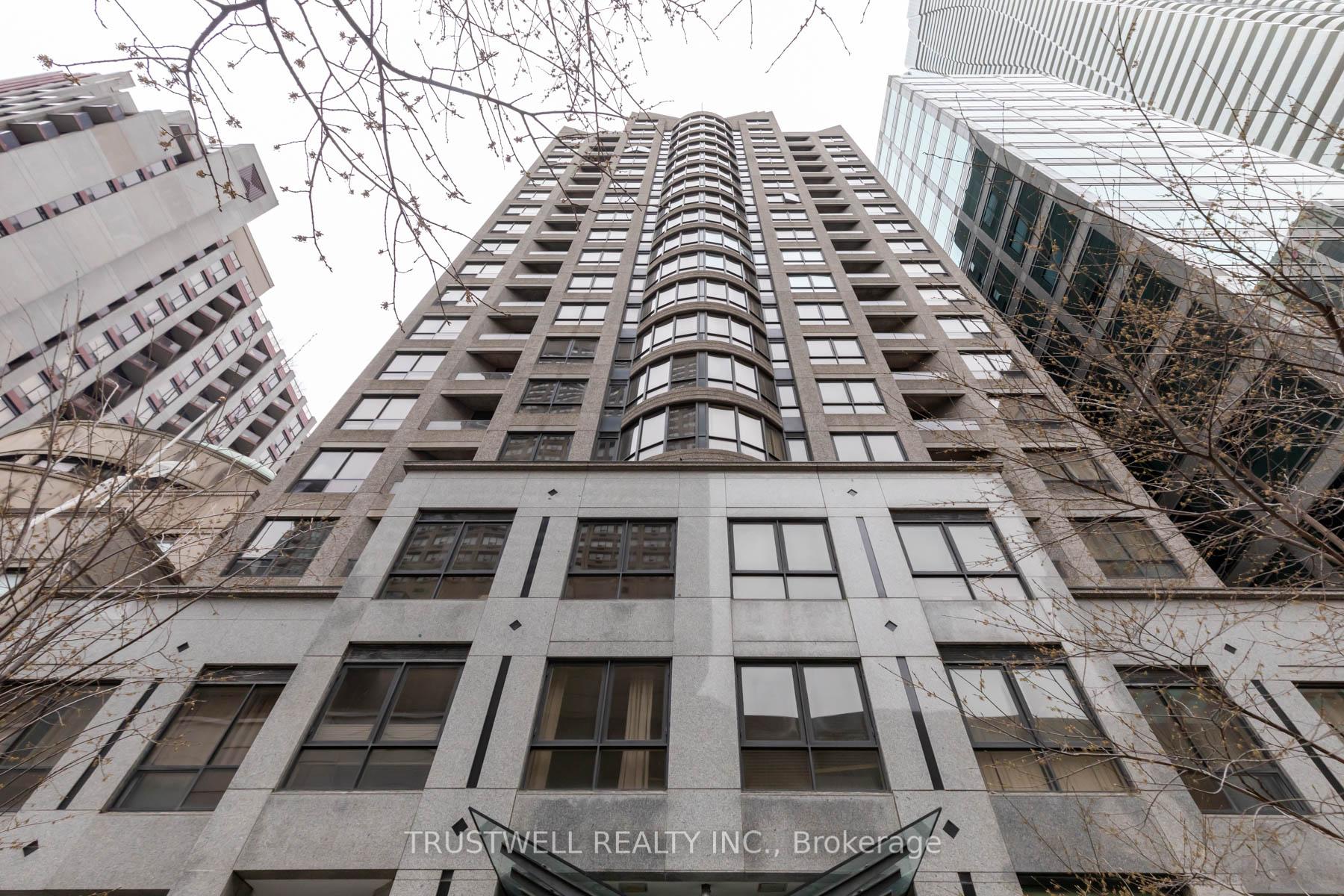 #LPH 03 - 55 Bloor St E, Toronto, ON M4W3W6 | 2 Bedroom 2 Bathroom Condo Apt | Image 1