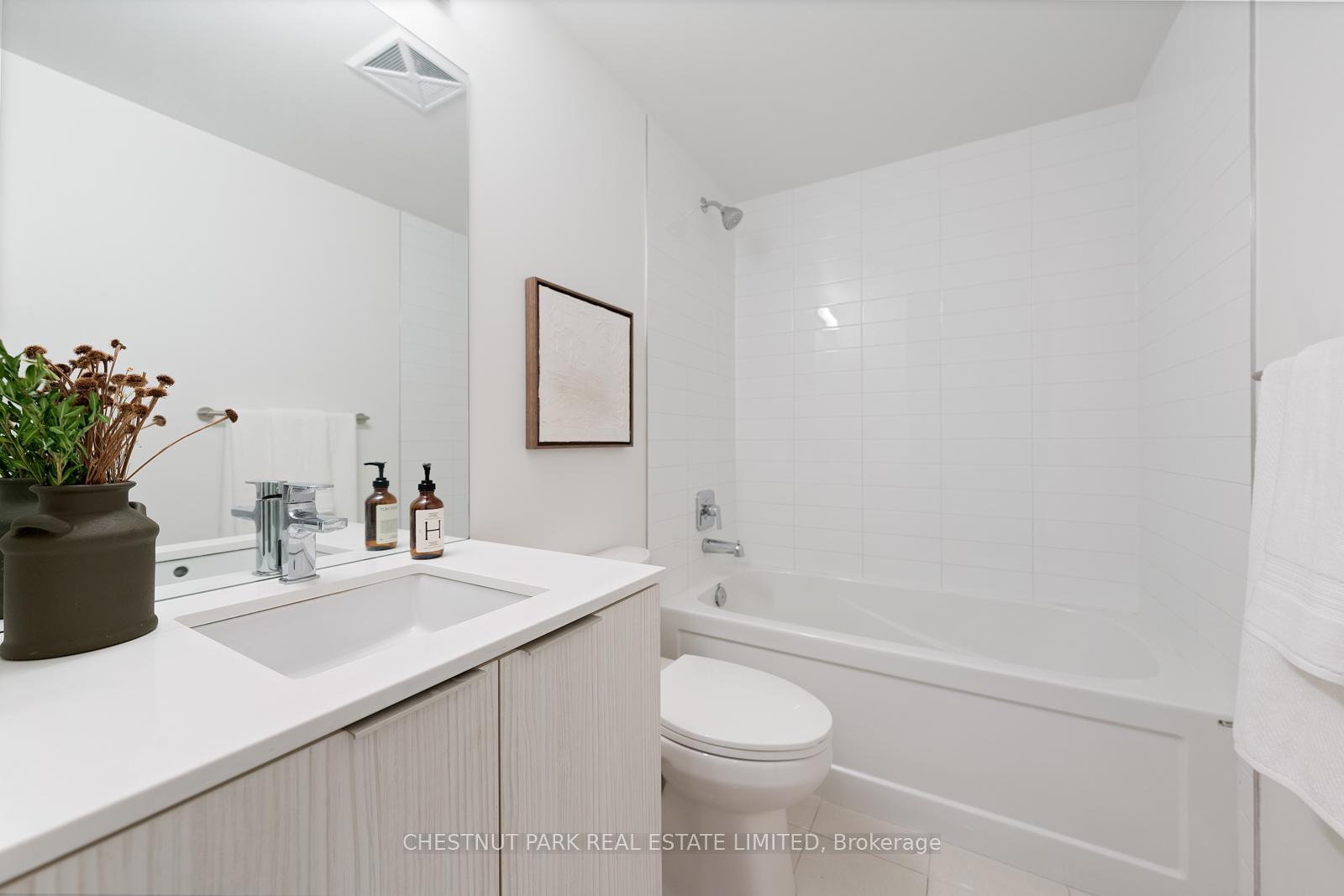 #513 - 158 Front St E, Toronto, ON M5A0K9 | 2 Bedroom 2 Bathroom Condo Apt | Image 14