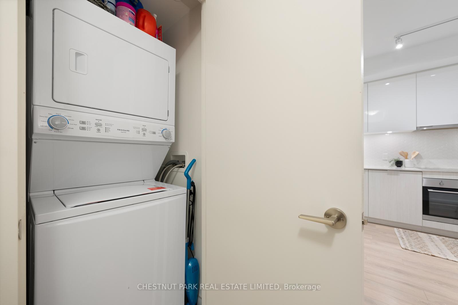 #513 - 158 Front St E, Toronto, ON M5A0K9 | 2 Bedroom 2 Bathroom Condo Apt | Image 16