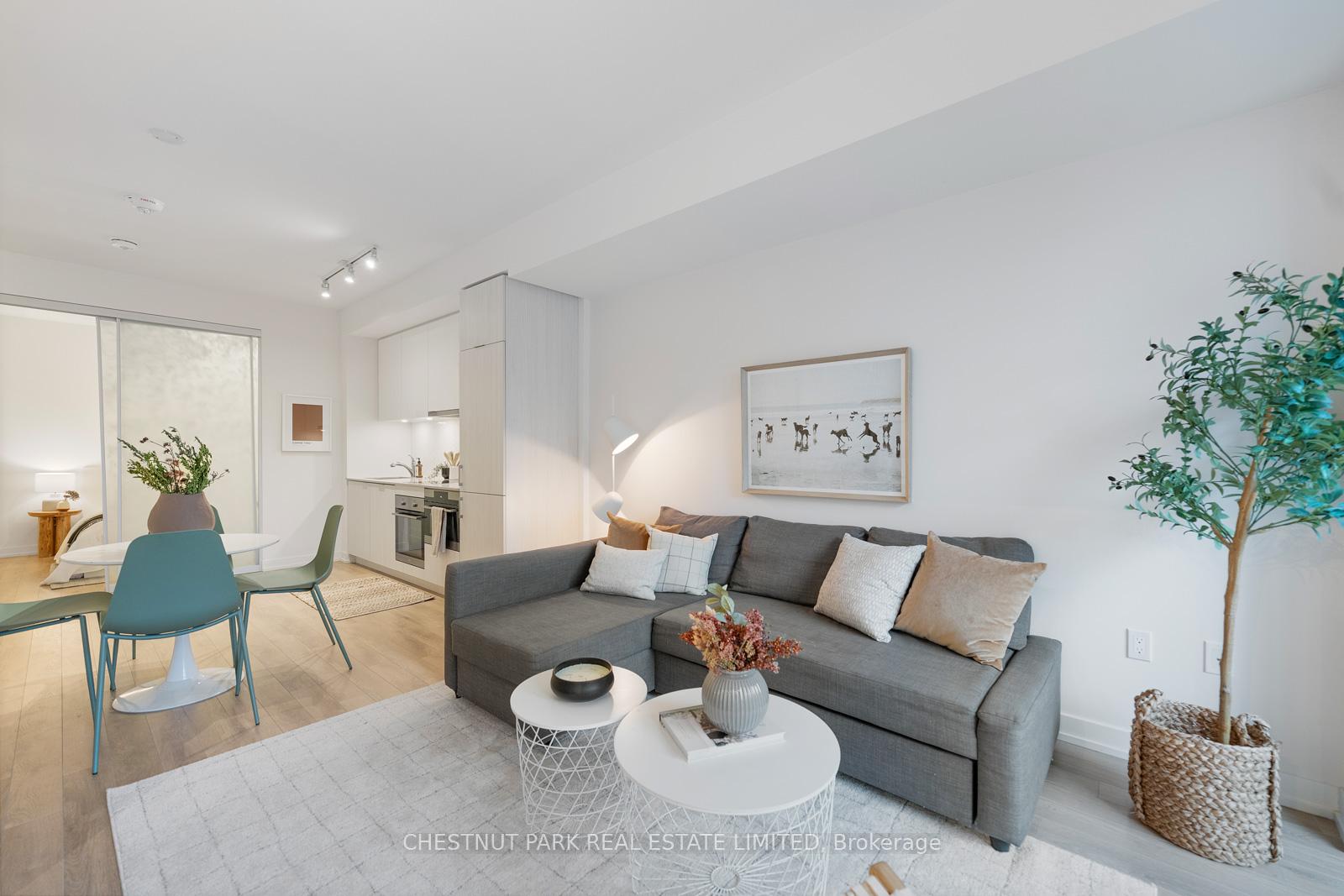 #513 - 158 Front St E, Toronto, ON M5A0K9 | 2 Bedroom 2 Bathroom Condo Apt | Image 7