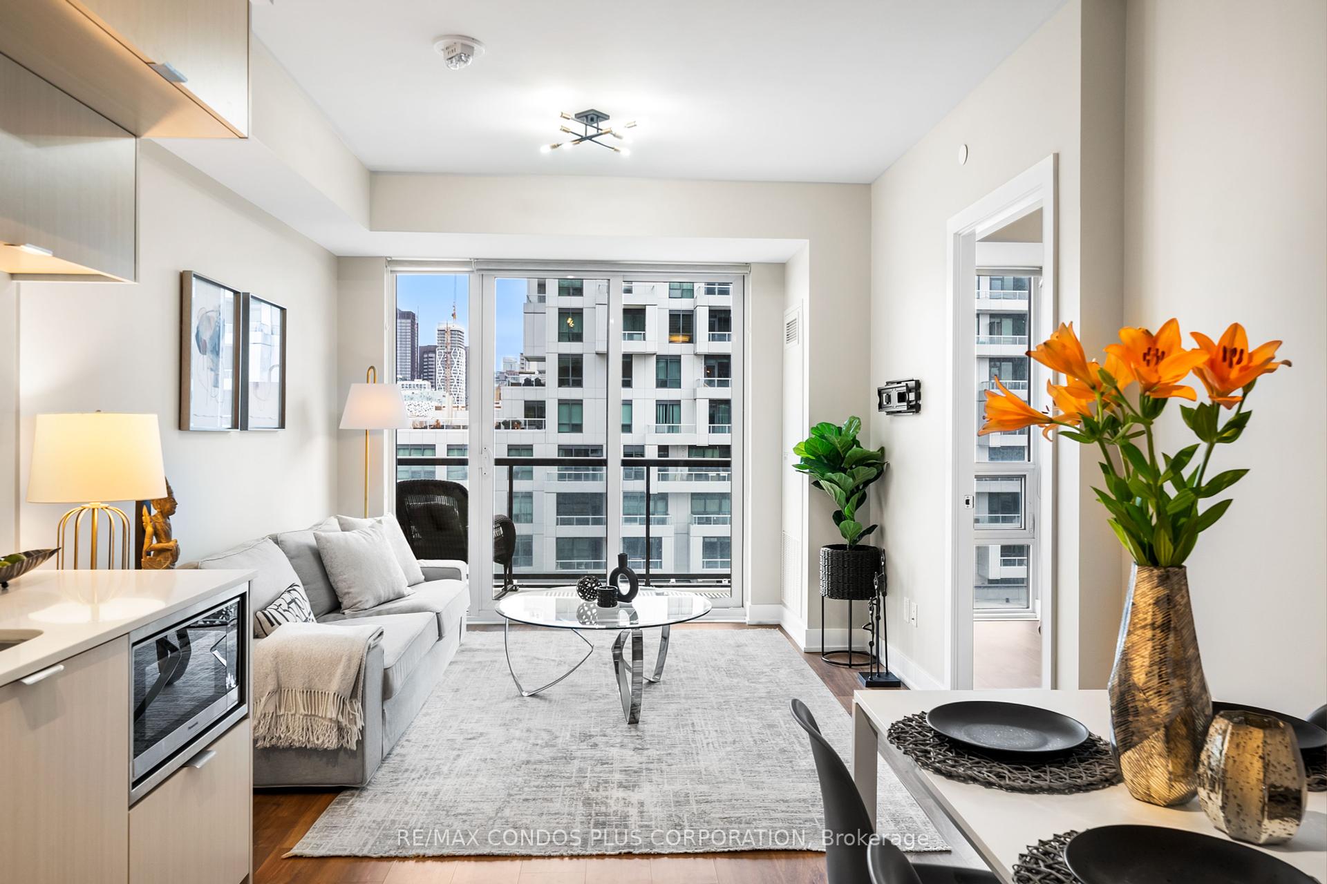 #511 - 80 Vanauley St, Toronto, ON M5T0C9 | 1 Bedroom 2 Bathroom Condo Apt | Image 10
