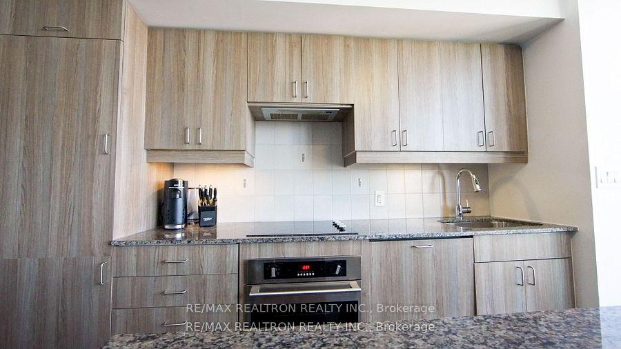 #3801 - 426 University Ave, Toronto, ON M5G1S9 | 1 Bedroom 1 Bathroom Condo Apt | Image 3