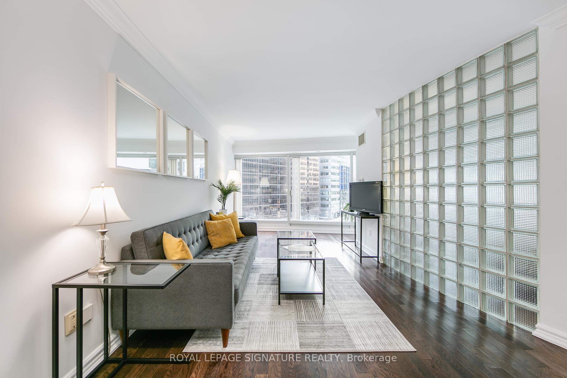 #605 - 33 University Ave, Toronto, ON M5J2S7 | 1 Bedroom 1 Bathroom Condo Apt | Image 15