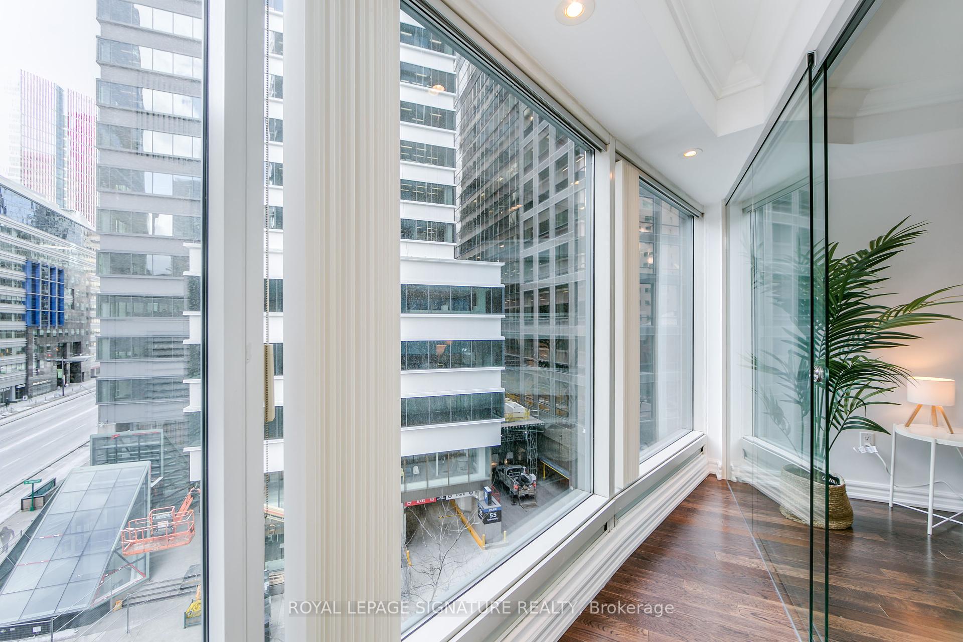#605 - 33 University Ave, Toronto, ON M5J2S7 | 1 Bedroom 1 Bathroom Condo Apt | Image 21