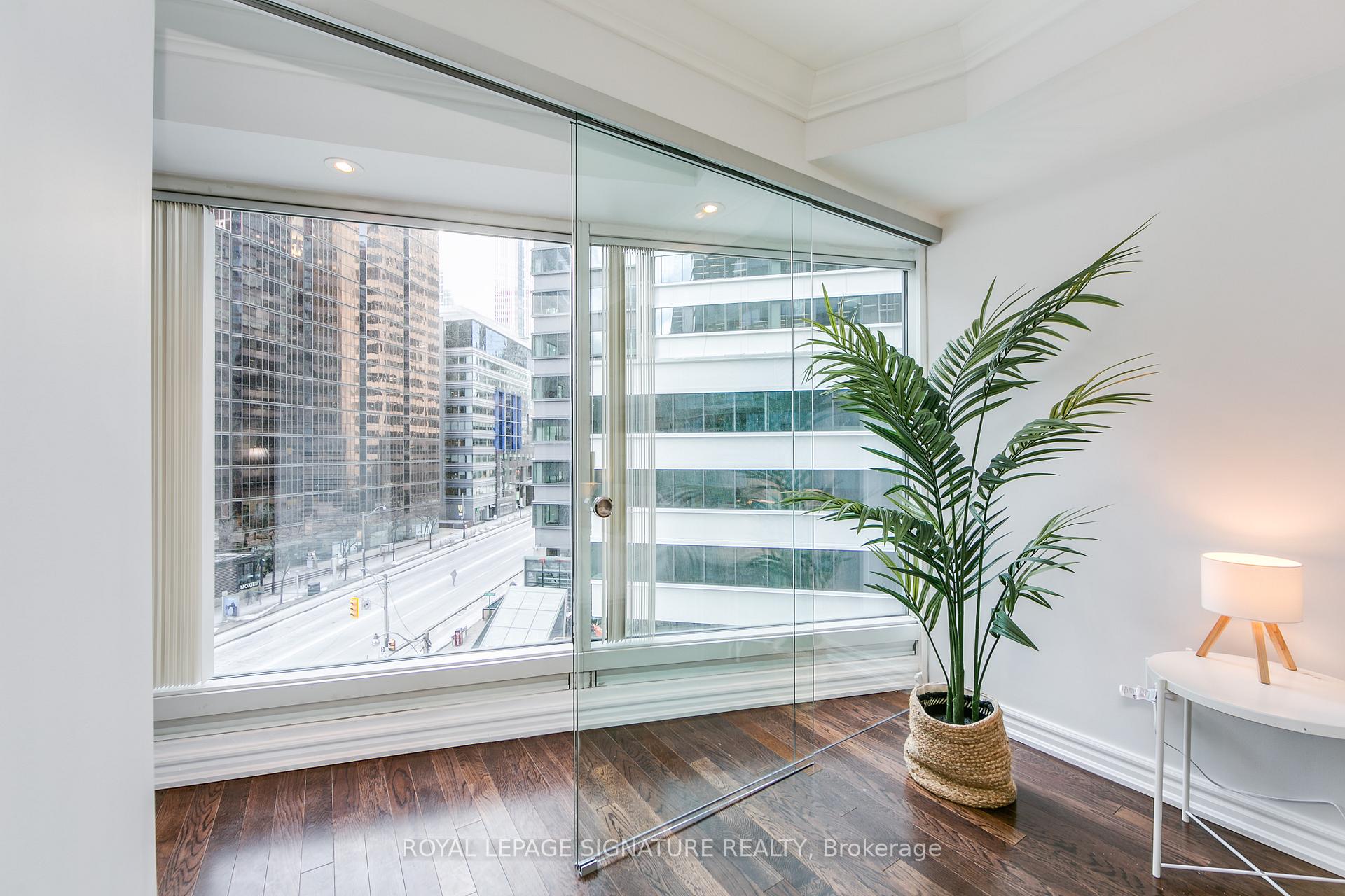 #605 - 33 University Ave, Toronto, ON M5J2S7 | 1 Bedroom 1 Bathroom Condo Apt | Image 23