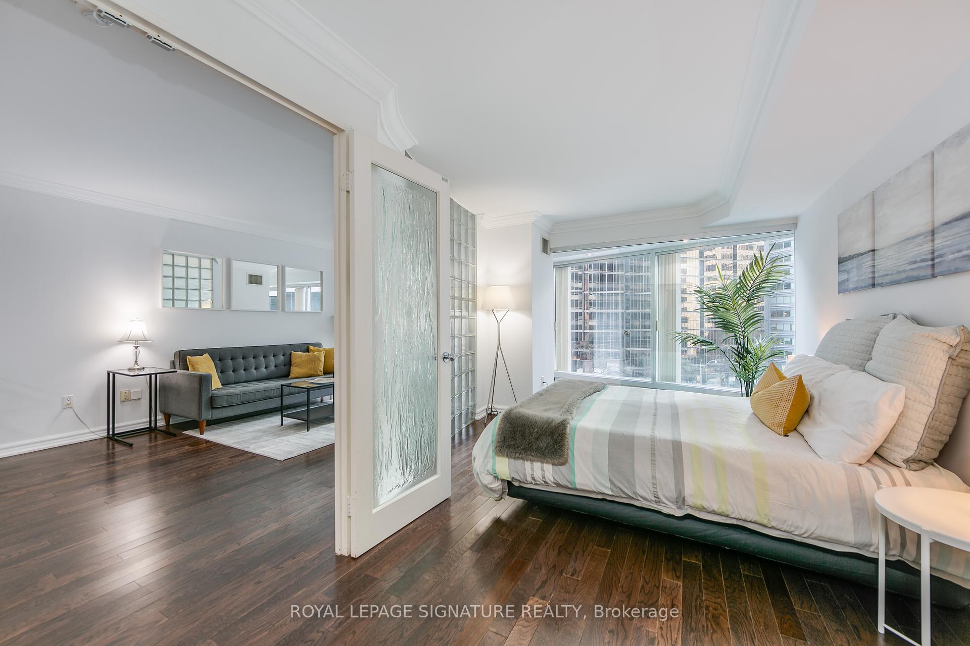 #605 - 33 University Ave, Toronto, ON M5J2S7 | 1 Bedroom 1 Bathroom Condo Apt | Image 28