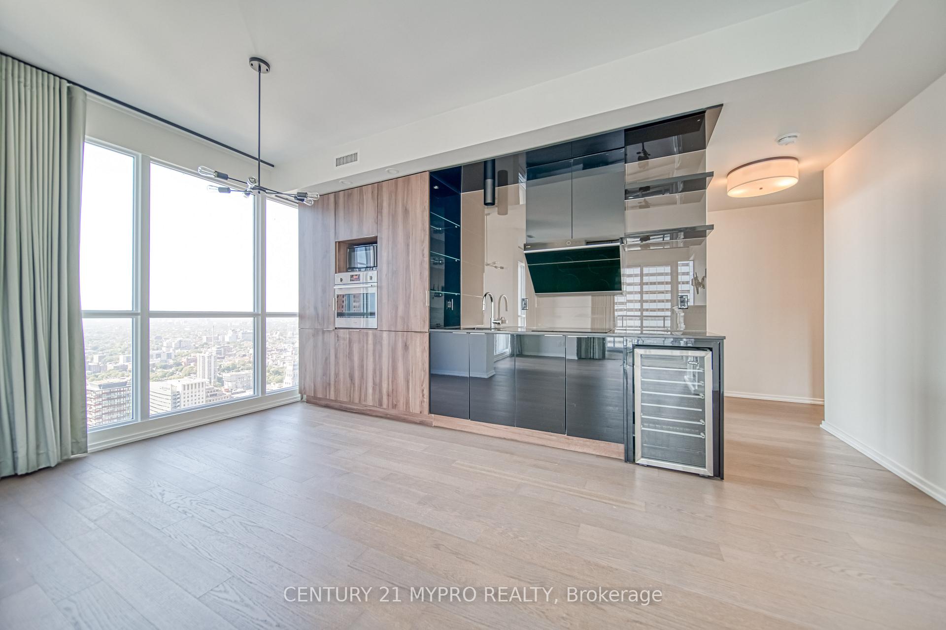 #4911 - 70 Temperance St, Toronto, ON M5H0B1 | 2 Bedroom 2 Bathroom Condo Apt | Image 3