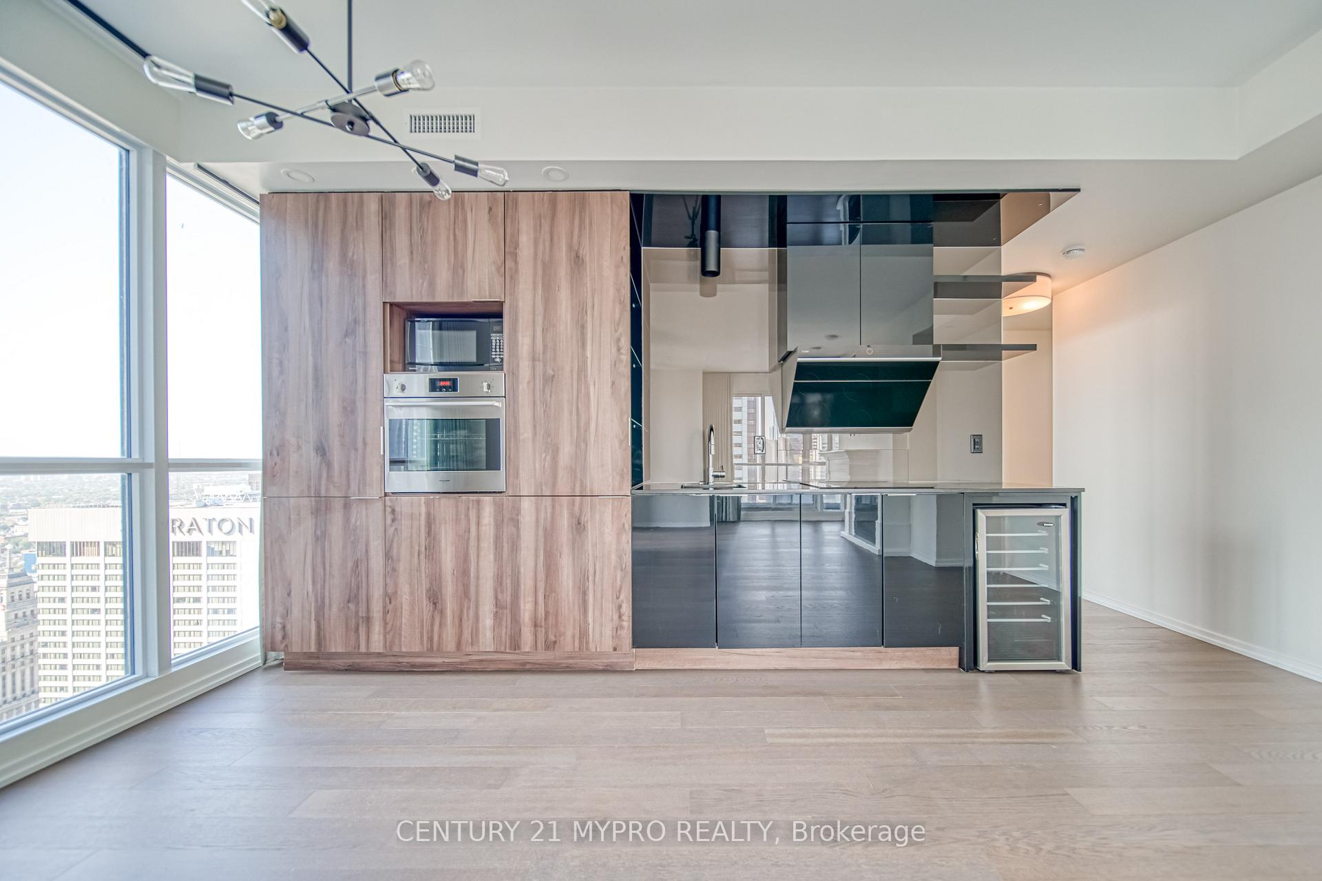 #4911 - 70 Temperance St, Toronto, ON M5H0B1 | 2 Bedroom 2 Bathroom Condo Apt | Image 4