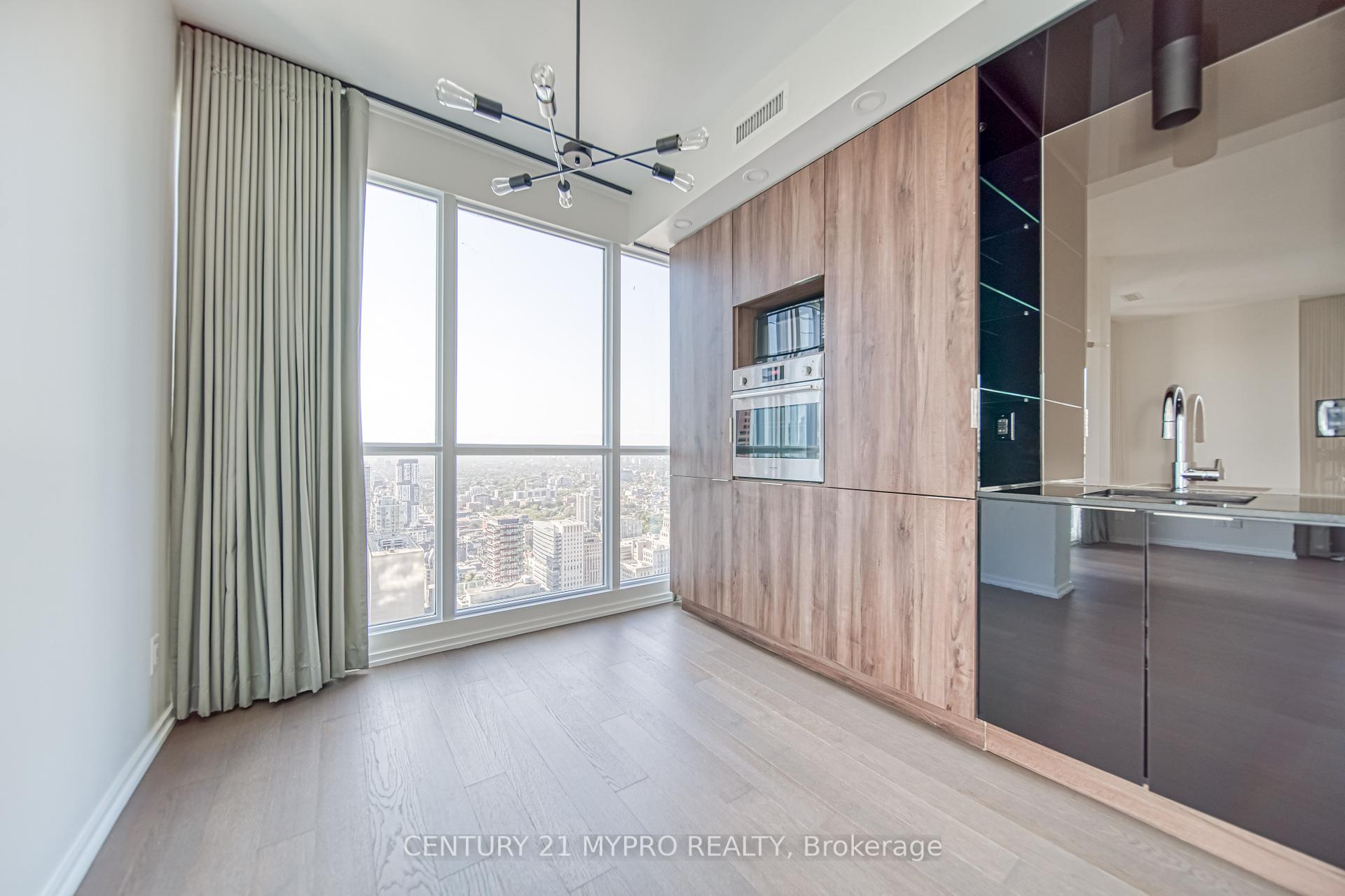 #4911 - 70 Temperance St, Toronto, ON M5H0B1 | 2 Bedroom 2 Bathroom Condo Apt | Image 5