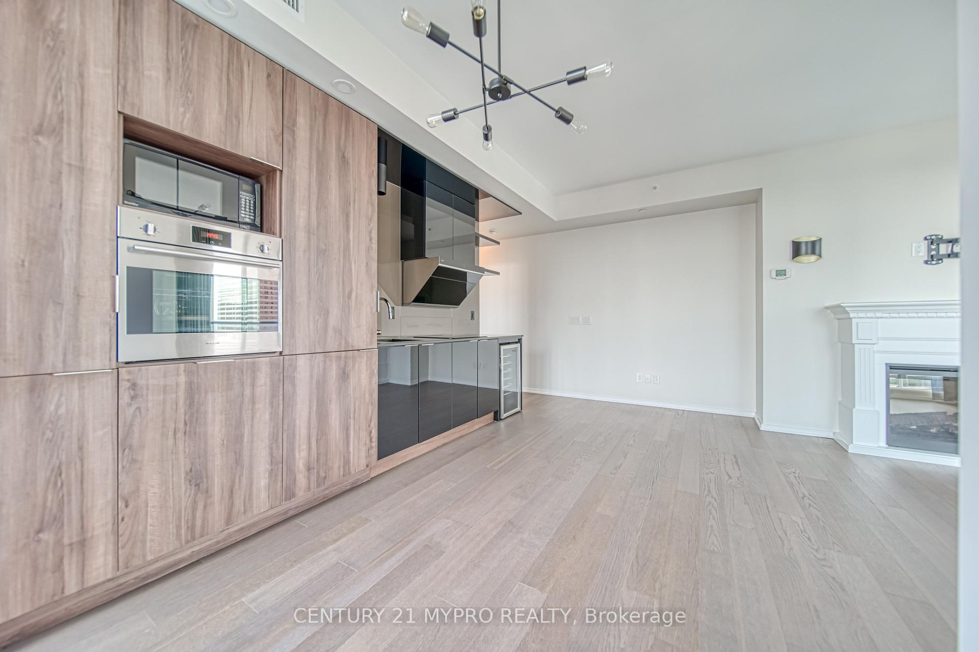 #4911 - 70 Temperance St, Toronto, ON M5H0B1 | 2 Bedroom 2 Bathroom Condo Apt | Image 6