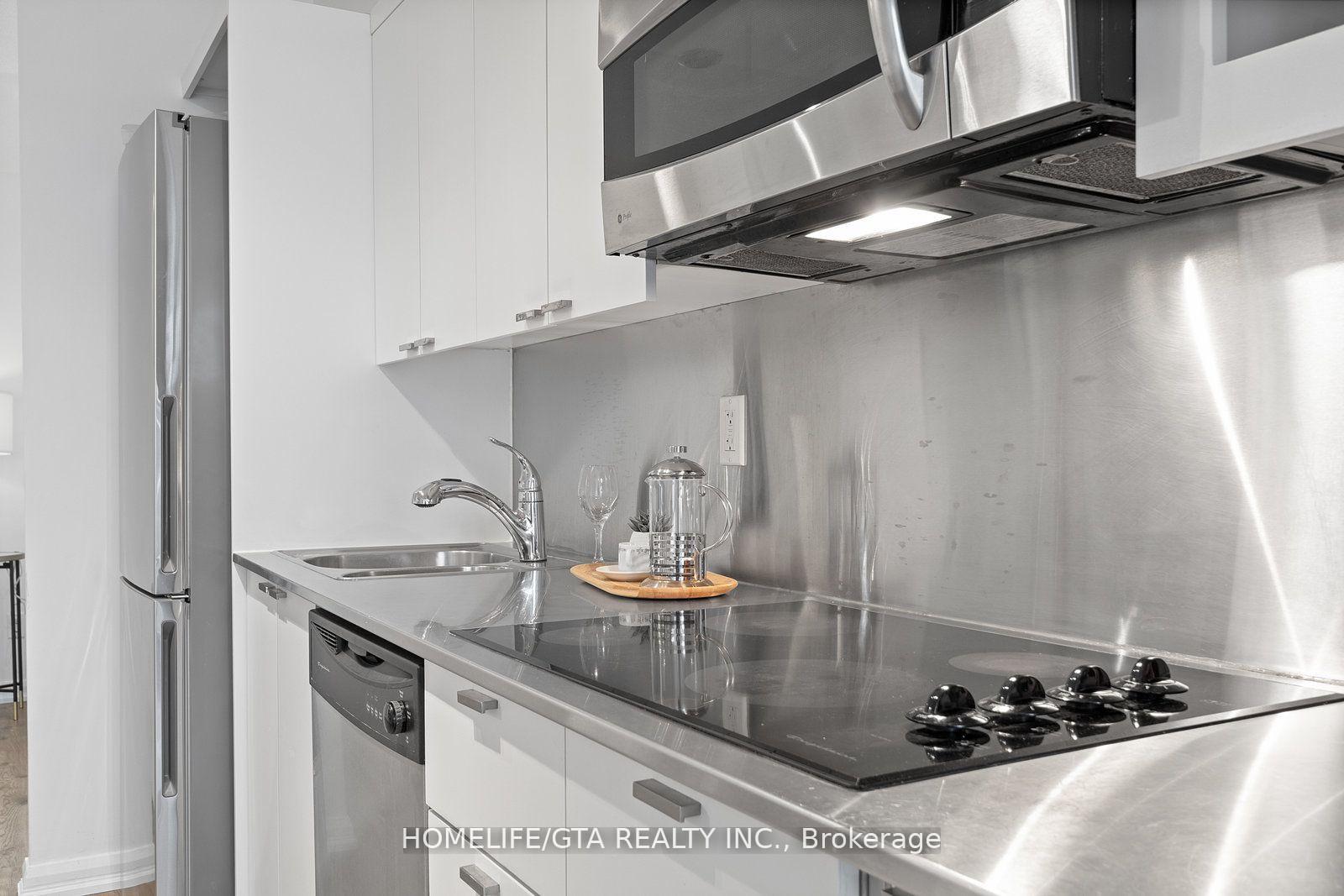 #652 - 111 Elizabeth St, Toronto, ON M5G1P7 | 1 Bedroom 1 Bathroom Condo Apt | Image 10