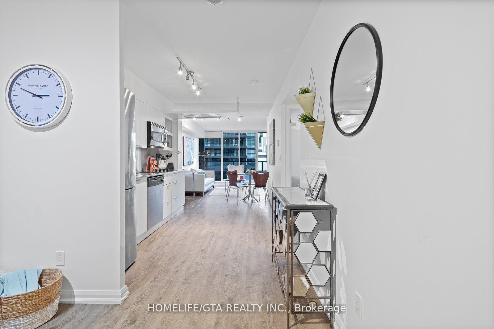 #652 - 111 Elizabeth St, Toronto, ON M5G1P7 | 1 Bedroom 1 Bathroom Condo Apt | Image 2