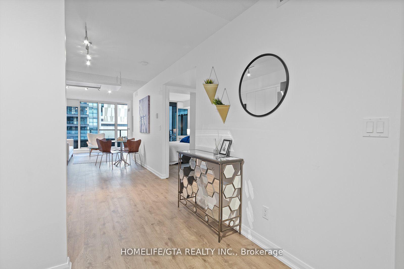 #652 - 111 Elizabeth St, Toronto, ON M5G1P7 | 1 Bedroom 1 Bathroom Condo Apt | Image 5