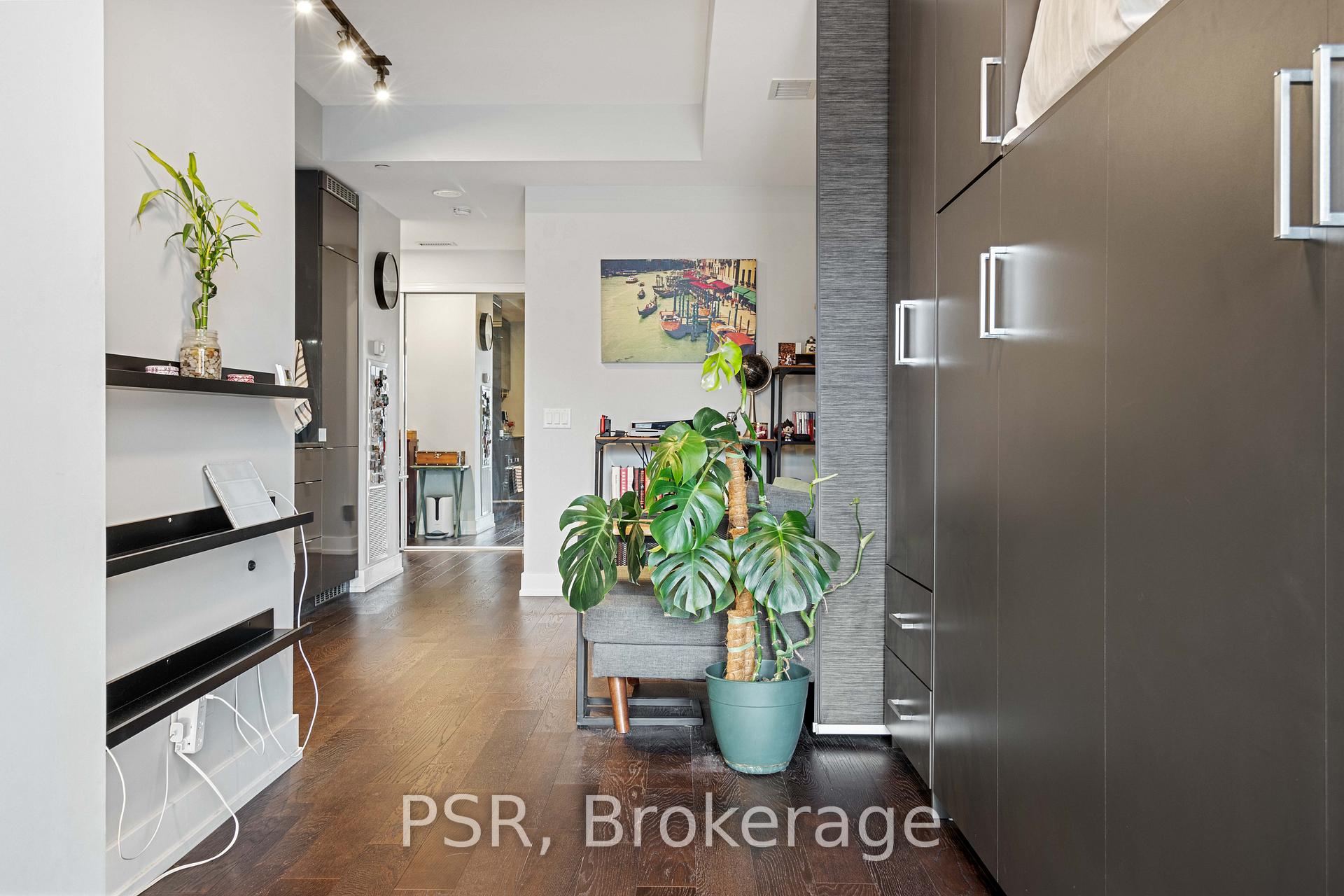 #1112 - 7 Grenville St, Toronto, ON M4Y0E9 | 0 Bedroom 1 Bathroom Condo Apt | Image 3