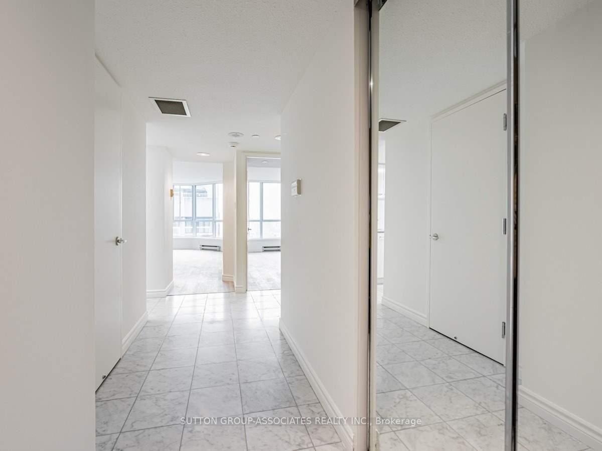 #2608 - 38 Elm St, Toronto, ON M5G2K5 | 1 Bedroom 1 Bathroom Condo Apt | Image 5