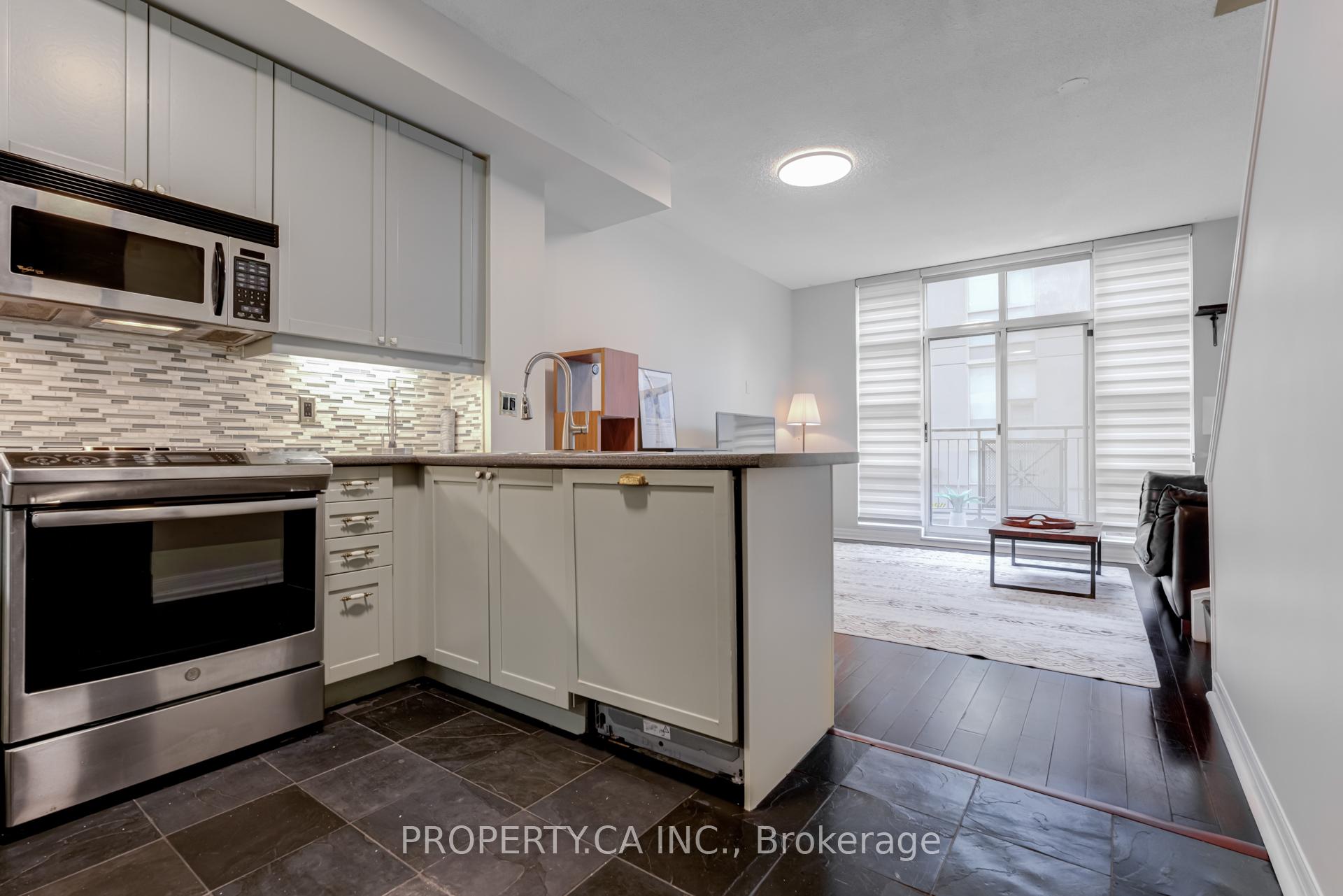 #213 - 901 Queen St W, Toronto, ON M6J1G5 | 1 Bedroom 1 Bathroom Condo Apt | Image 8