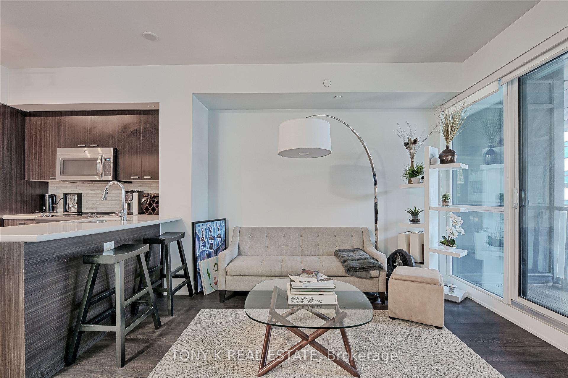 #609 - 30 Roehampton Ave, Toronto, ON M4P0B9 | 1 Bedroom 1 Bathroom Condo Apt | Image 7