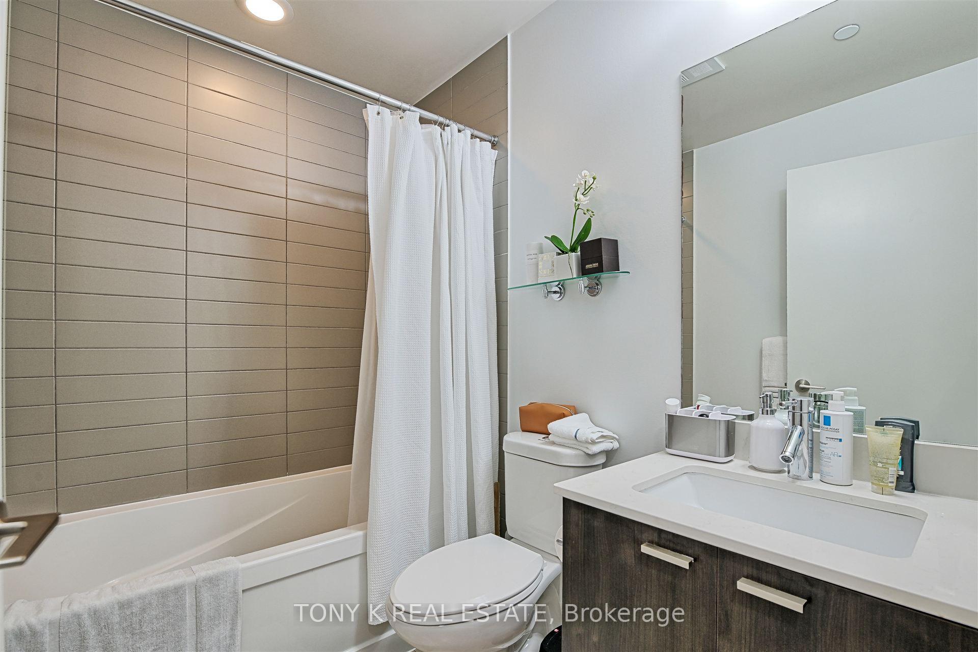 #609 - 30 Roehampton Ave, Toronto, ON M4P0B9 | 1 Bedroom 1 Bathroom Condo Apt | Image 9