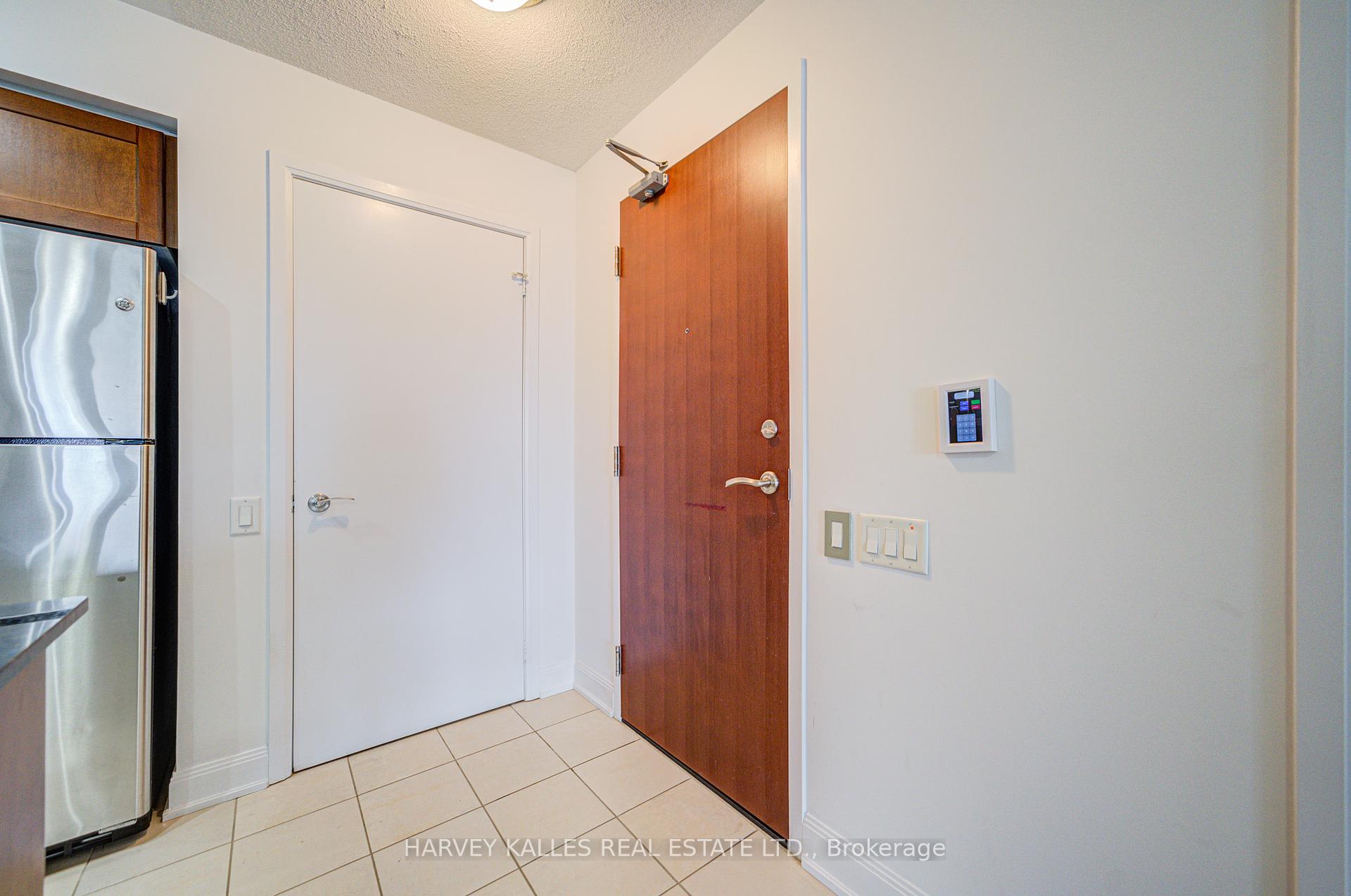 #1612 - 2181 Yonge St, Toronto, ON M5S3H7 | 1 Bedroom 1 Bathroom Condo Apt | Image 10