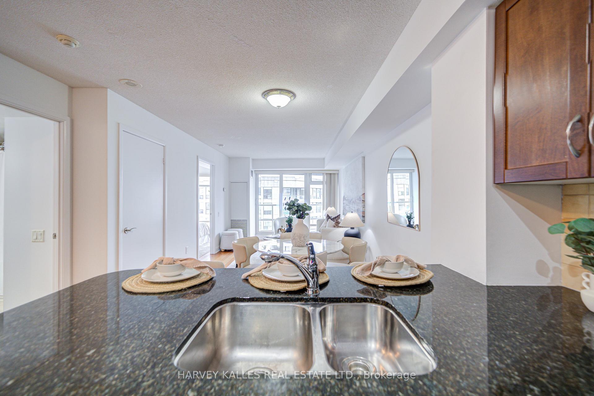 #1612 - 2181 Yonge St, Toronto, ON M5S3H7 | 1 Bedroom 1 Bathroom Condo Apt | Image 15