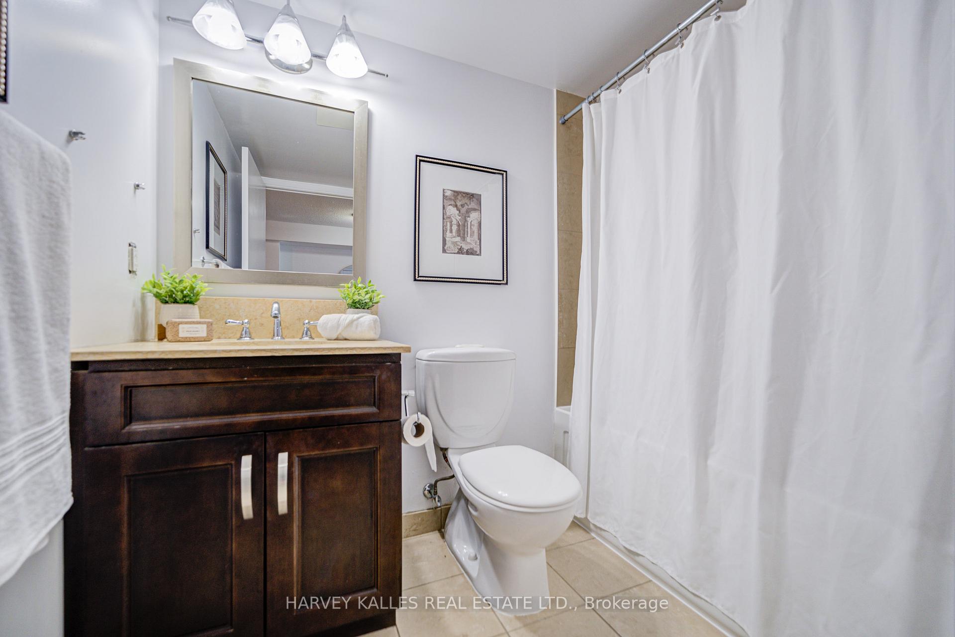 #1612 - 2181 Yonge St, Toronto, ON M5S3H7 | 1 Bedroom 1 Bathroom Condo Apt | Image 16