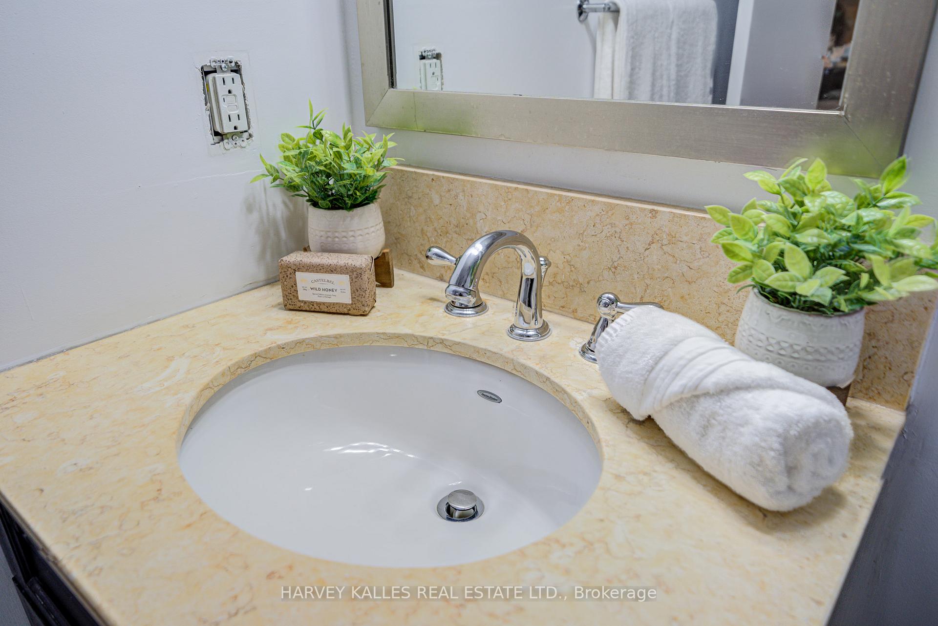 #1612 - 2181 Yonge St, Toronto, ON M5S3H7 | 1 Bedroom 1 Bathroom Condo Apt | Image 17