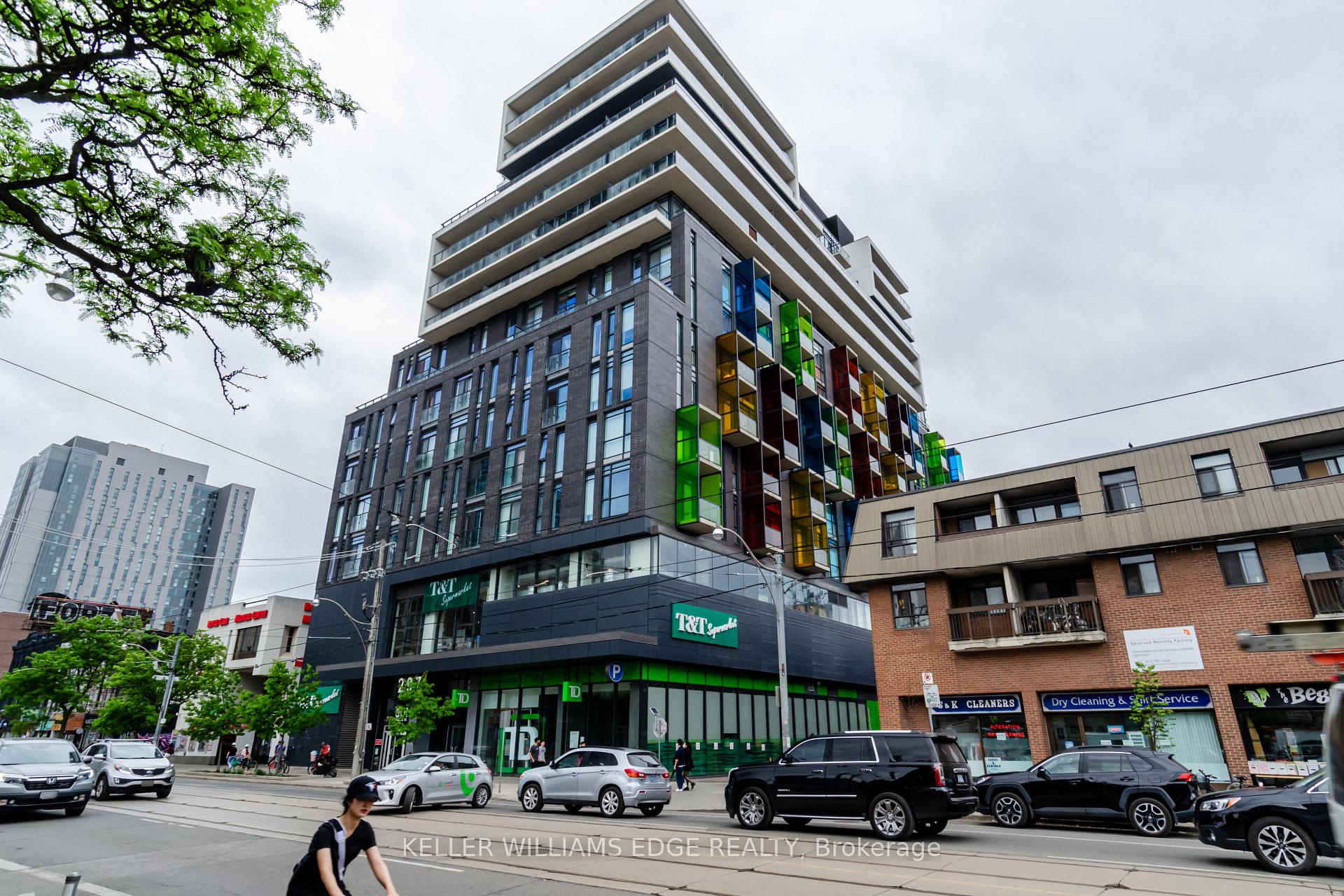 #628 - 297 College St, Toronto, ON M5T1S2 | 1 Bedroom 1 Bathroom Condo Apt | Image 2