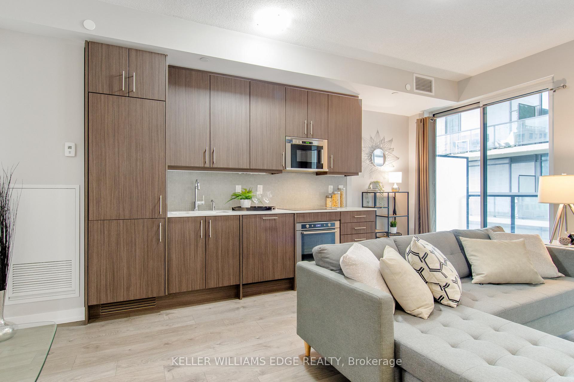 #628 - 297 College St, Toronto, ON M5T1S2 | 1 Bedroom 1 Bathroom Condo Apt | Image 8