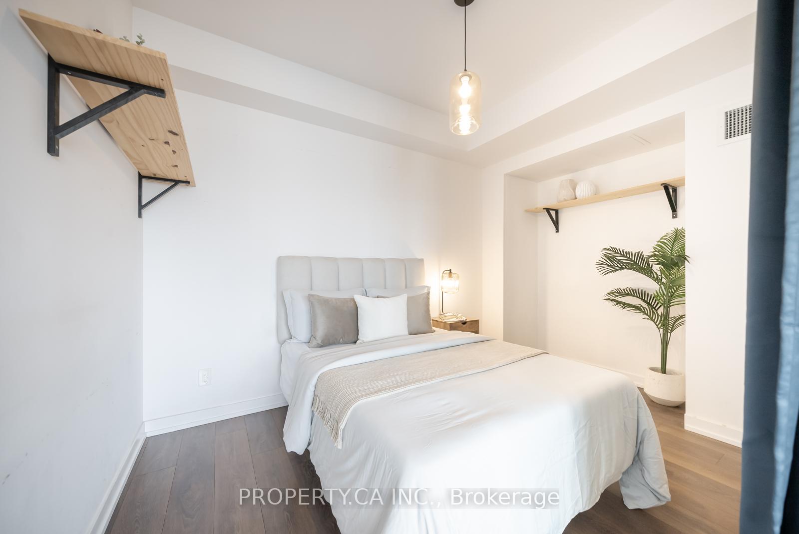 #1602 - 297 College St, Toronto, ON M5T0C2 | 2 Bedroom 2 Bathroom Condo Apt | Image 19