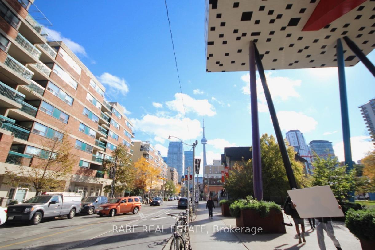 #423 - 89 Mccaul St, Toronto, ON M5T2X3 | 1 Bedroom 1 Bathroom Condo Apt | Image 14