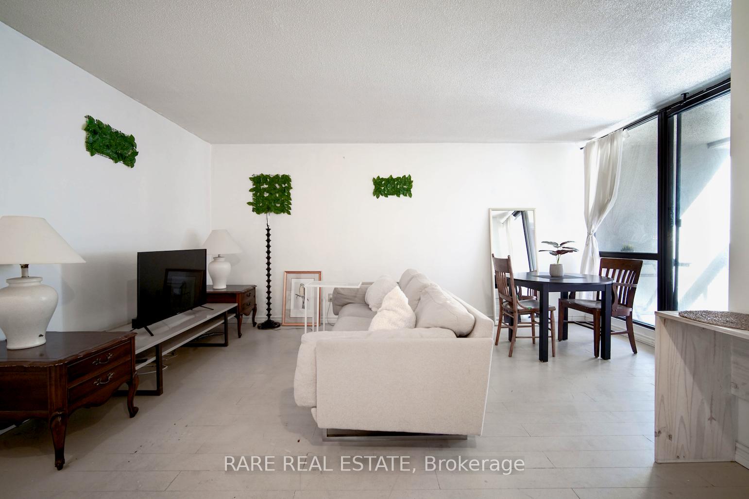 #423 - 89 Mccaul St, Toronto, ON M5T2X3 | 1 Bedroom 1 Bathroom Condo Apt | Image 8