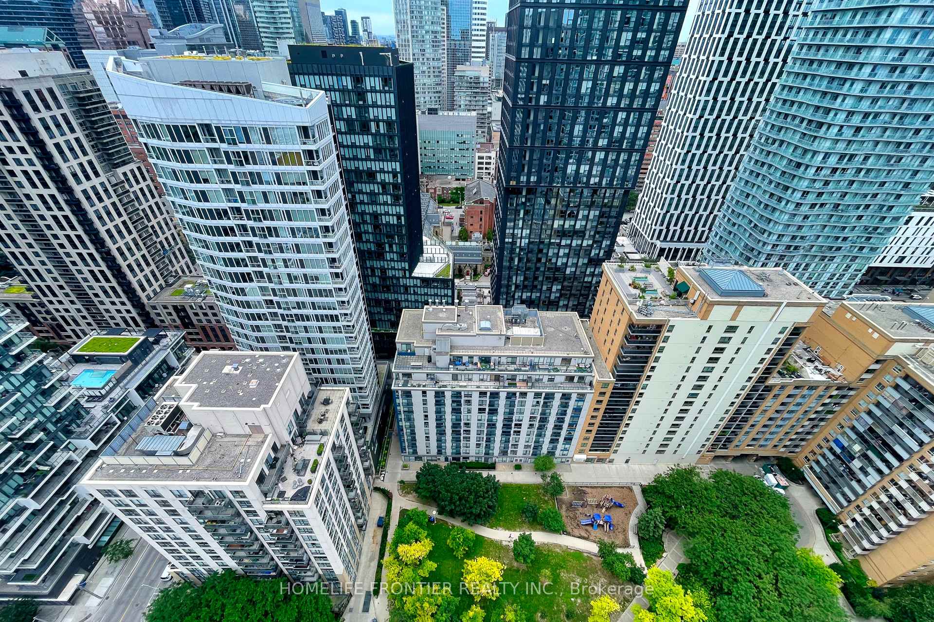 #3004 - 65 Mutual St, Toronto, ON M5B2A9 | 3 Bedroom 2 Bathroom Condo Apt | Image 28