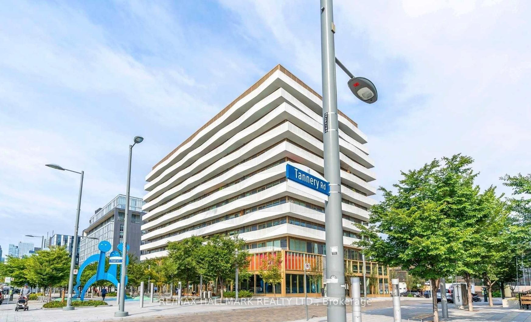 #1201 - 60 Tannery Rd, Toronto, ON M5A0S8 | 2 Bedroom 2 Bathroom Condo Apt | Image 3
