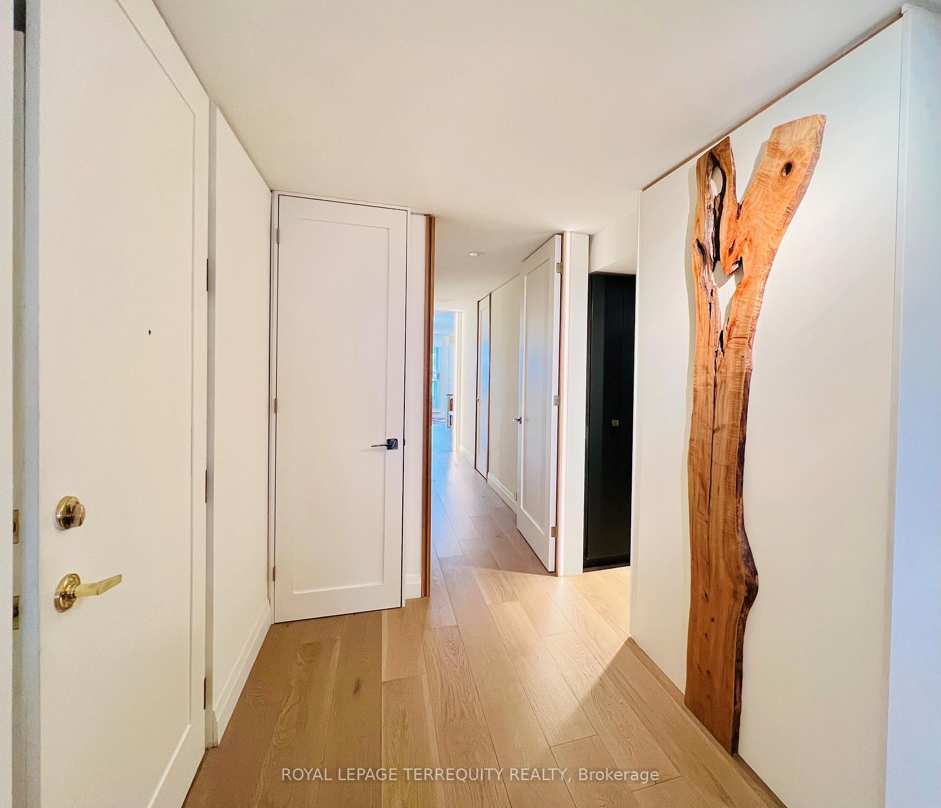 #703 - 1 Concorde Pl, Toronto, ON M3C3K6 | 2 Bedroom 2 Bathroom Condo Apt | Image 10