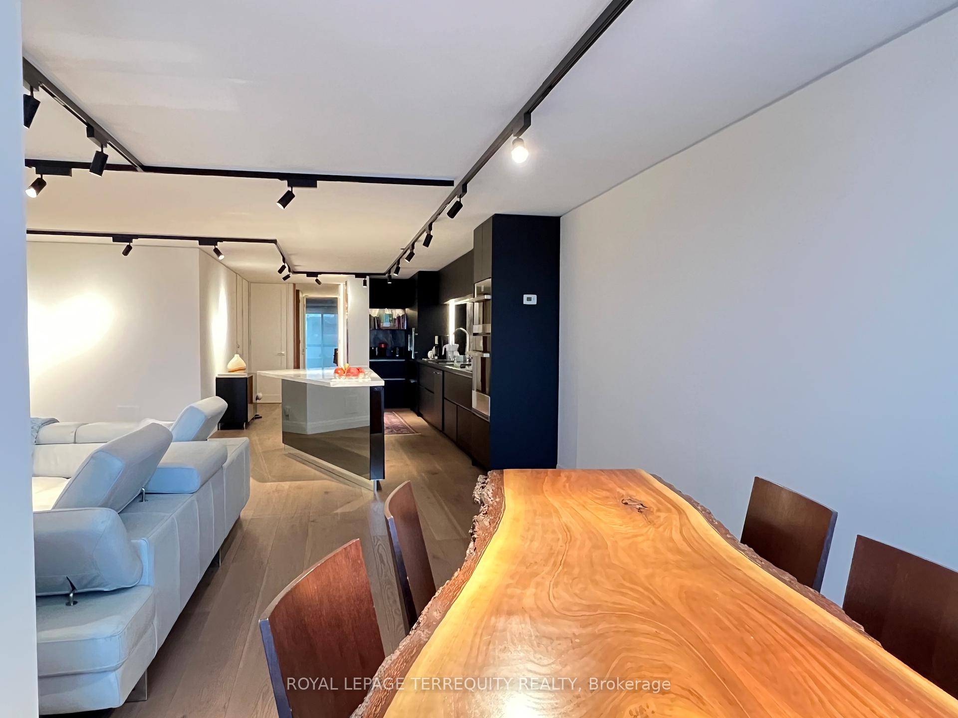 #703 - 1 Concorde Pl, Toronto, ON M3C3K6 | 2 Bedroom 2 Bathroom Condo Apt | Image 5