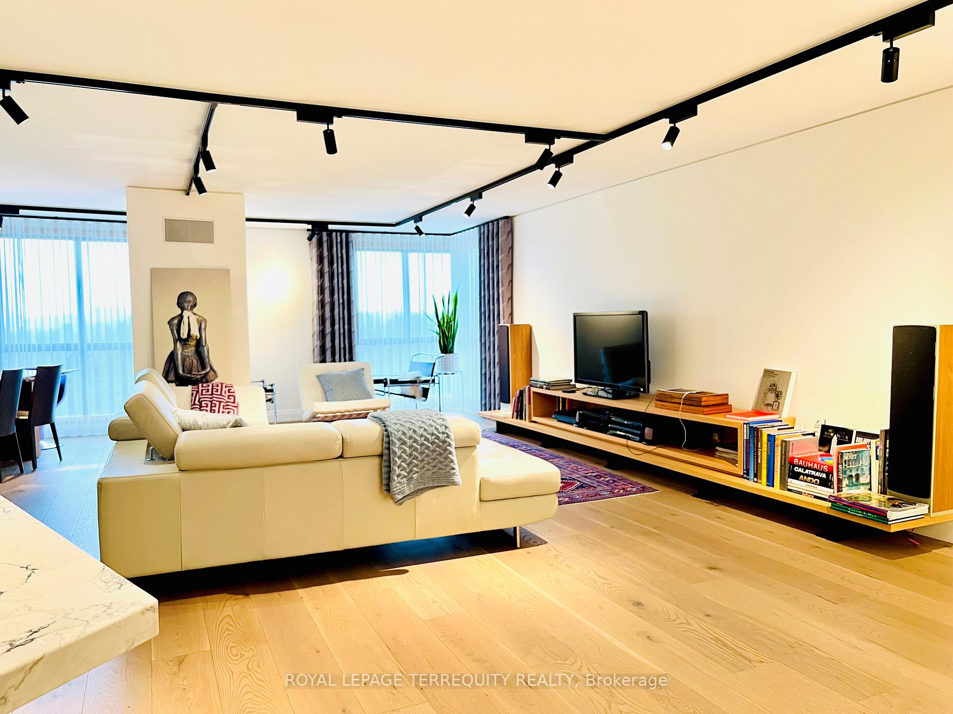 #703 - 1 Concorde Pl, Toronto, ON M3C3K6 | 2 Bedroom 2 Bathroom Condo Apt | Image 7