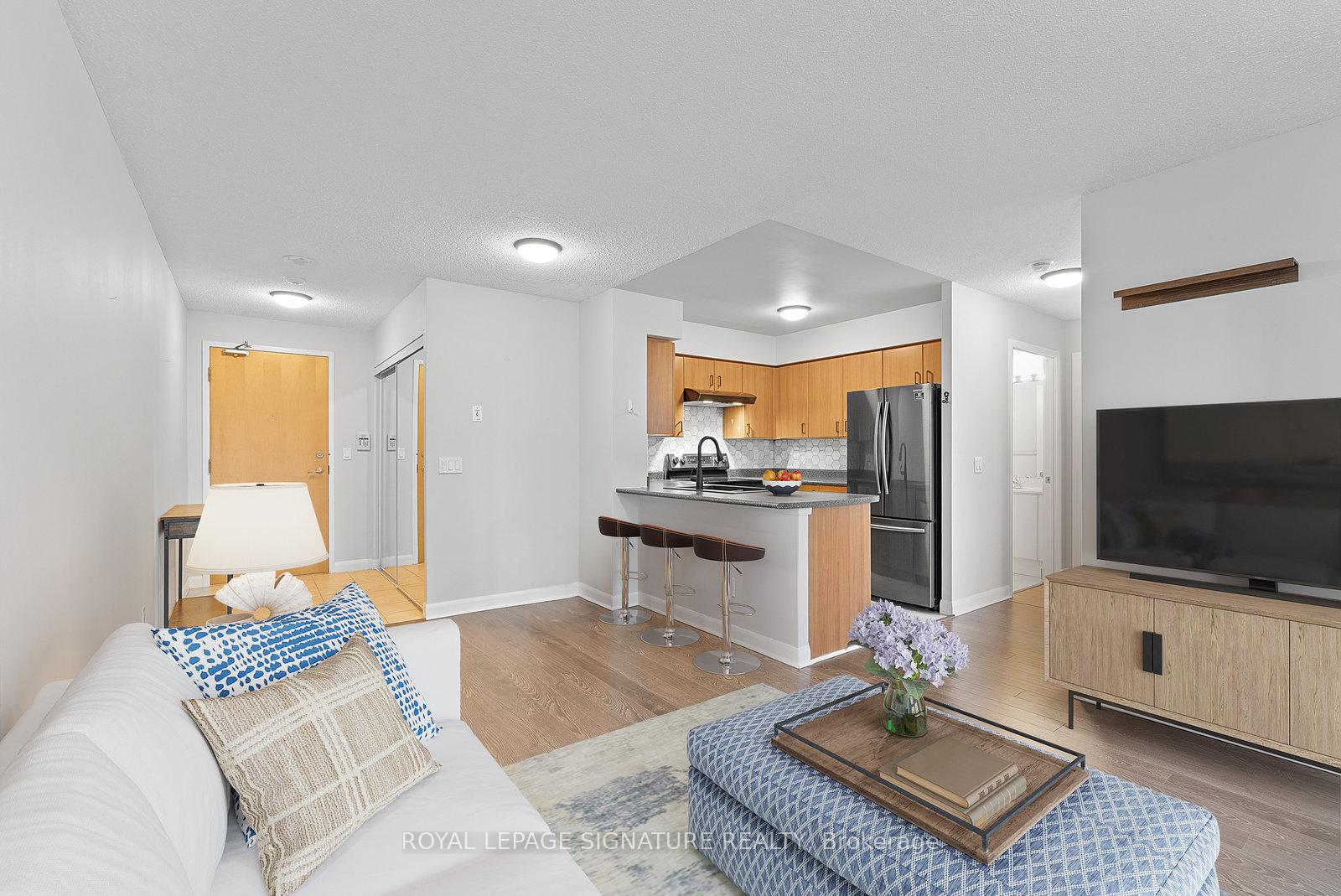 #815 - 4978 Yonge St, Toronto, ON M2N7G8 | 2 Bedroom 1 Bathroom Condo Apt | Image 3