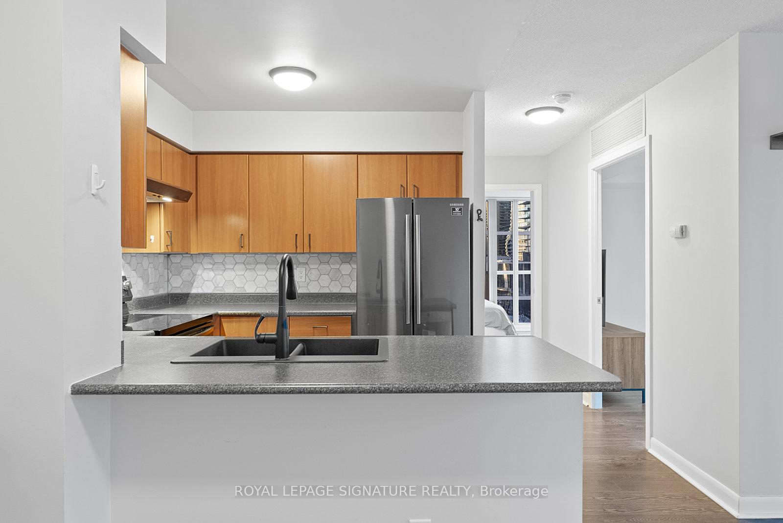 #815 - 4978 Yonge St, Toronto, ON M2N7G8 | 2 Bedroom 1 Bathroom Condo Apt | Image 7