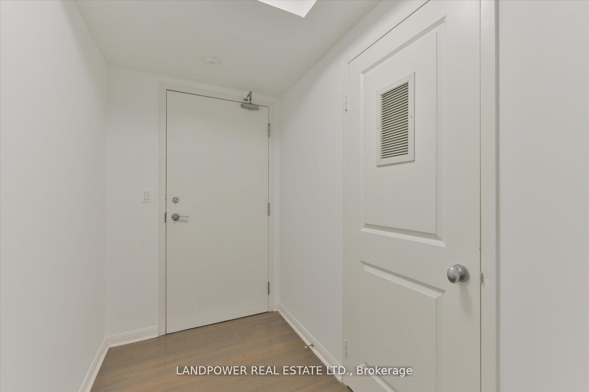 #1105 - 11 St Joseph St, Toronto, ON M4Y1J8 | 1 Bedroom 1 Bathroom Condo Apt | Image 8