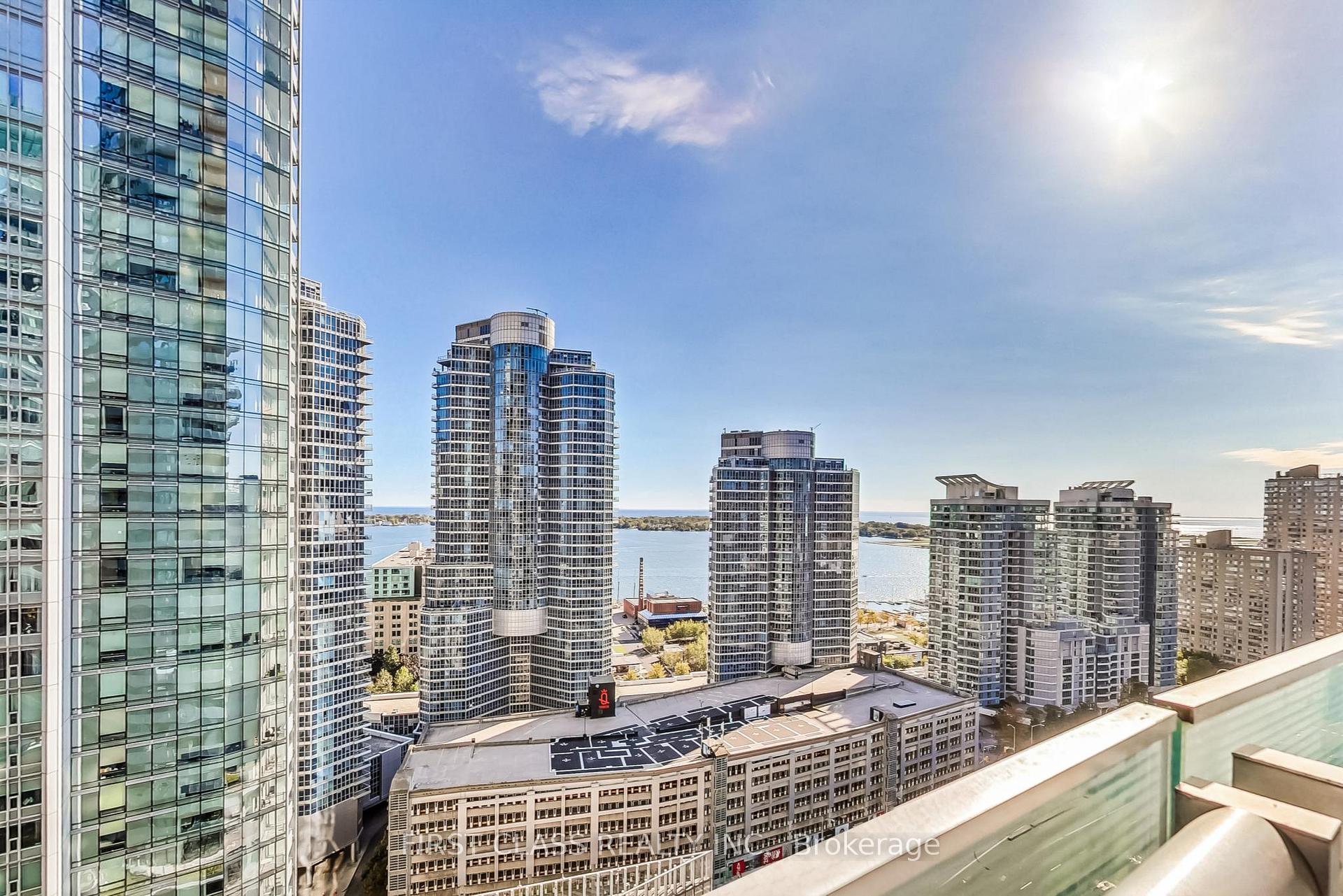 #2003 - 12 York St, Toronto, ON M5J0A9 | 1 Bedroom 1 Bathroom Condo Apt | Image 11