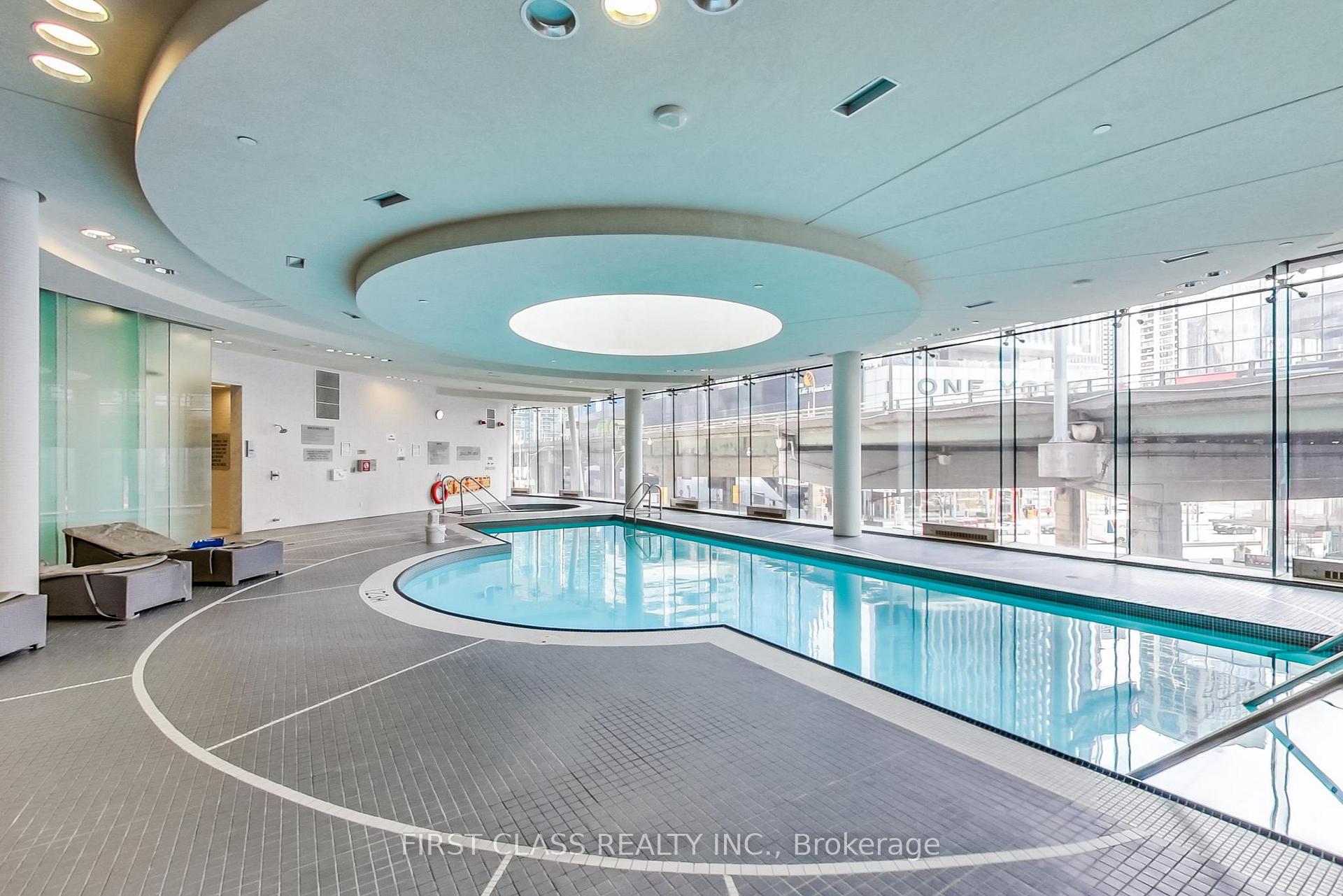 #2003 - 12 York St, Toronto, ON M5J0A9 | 1 Bedroom 1 Bathroom Condo Apt | Image 21