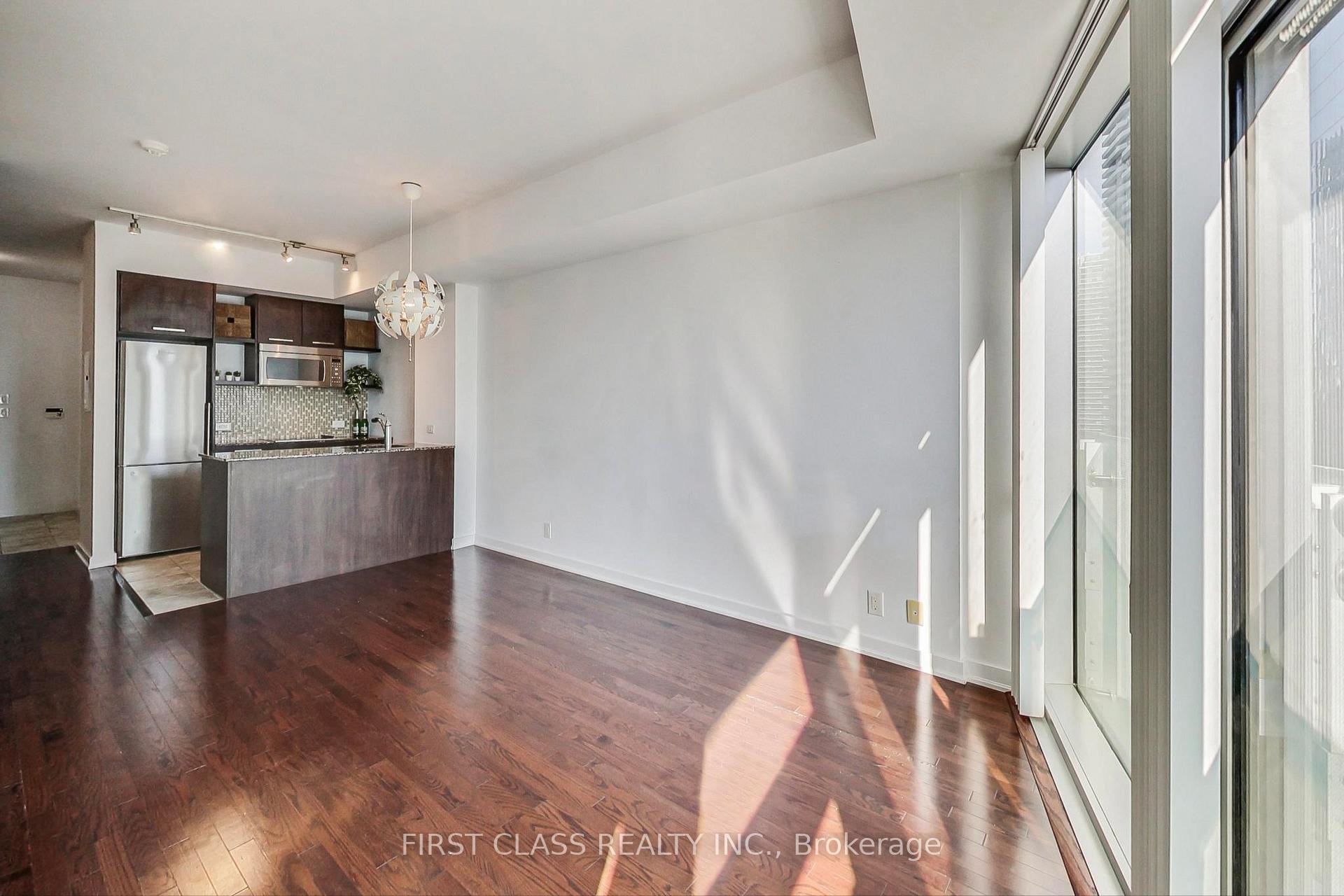 #2003 - 12 York St, Toronto, ON M5J0A9 | 1 Bedroom 1 Bathroom Condo Apt | Image 8