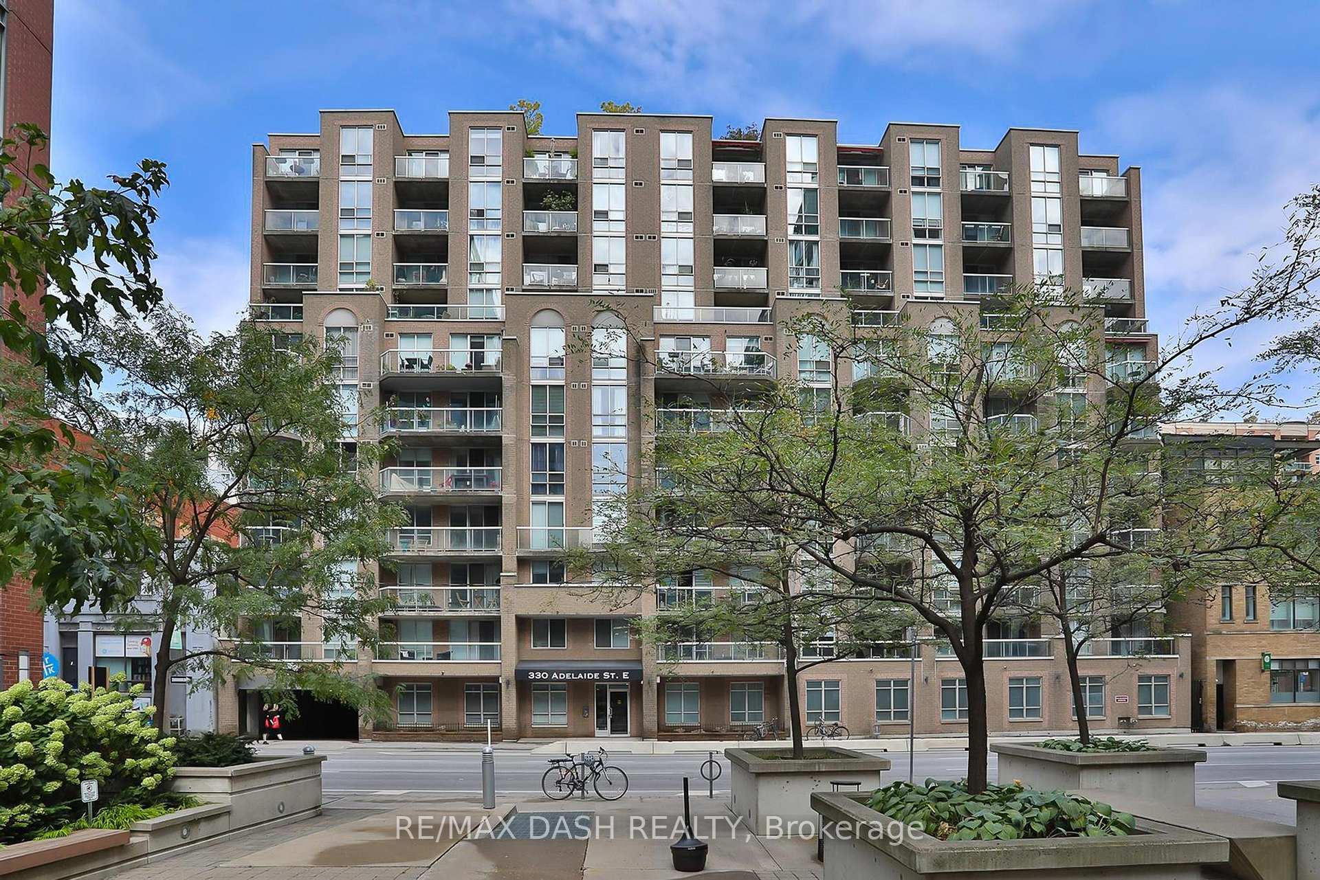 #501 - 330 Adelaide St E, Toronto, ON M5A4S9 | 2 Bedroom 2 Bathroom Condo Apt | Image 1